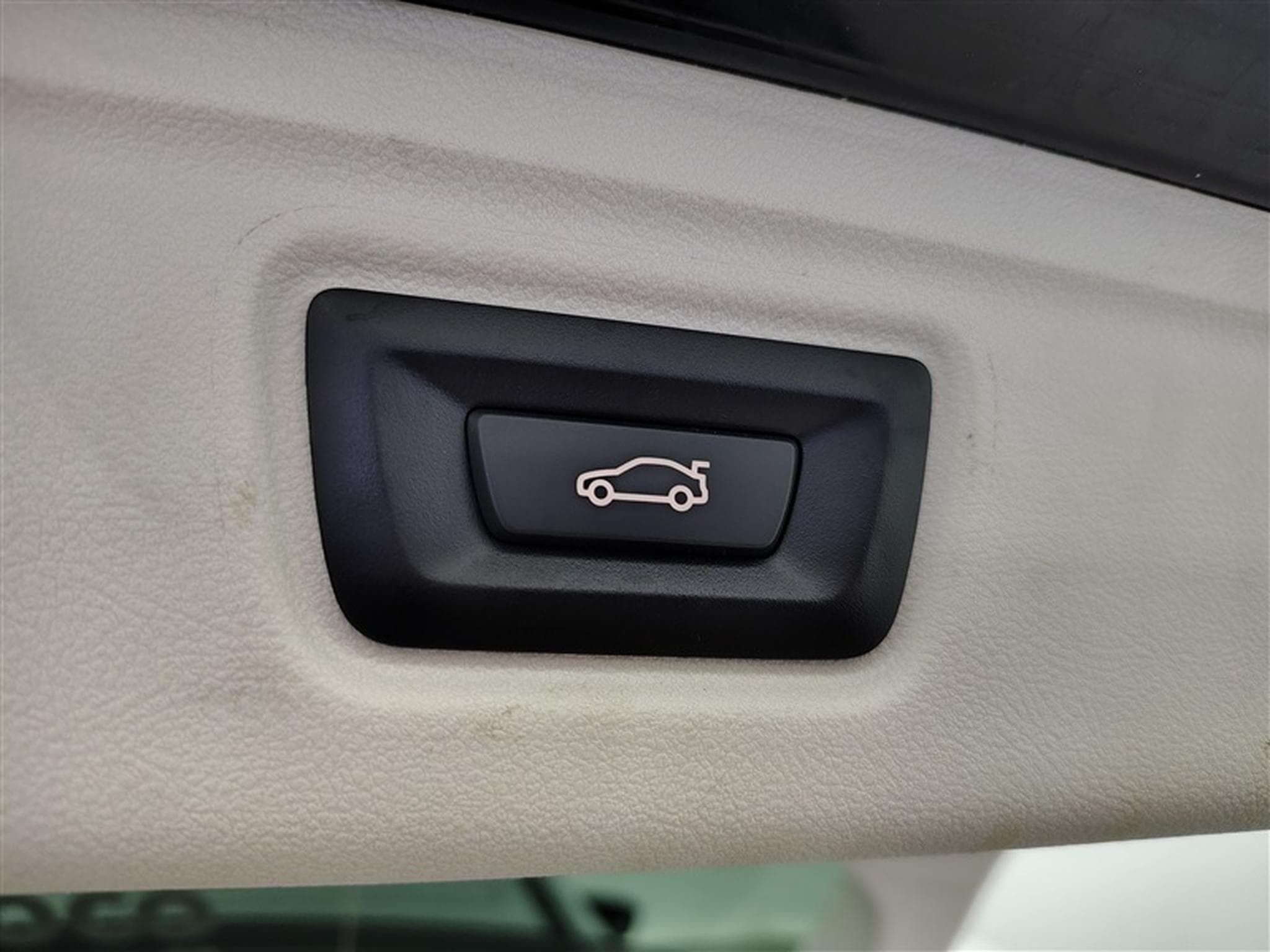 BMW 318 318 d Touring NAVI/TO PANO/FULL LED/JA17/PDC (2020) - Photo 21