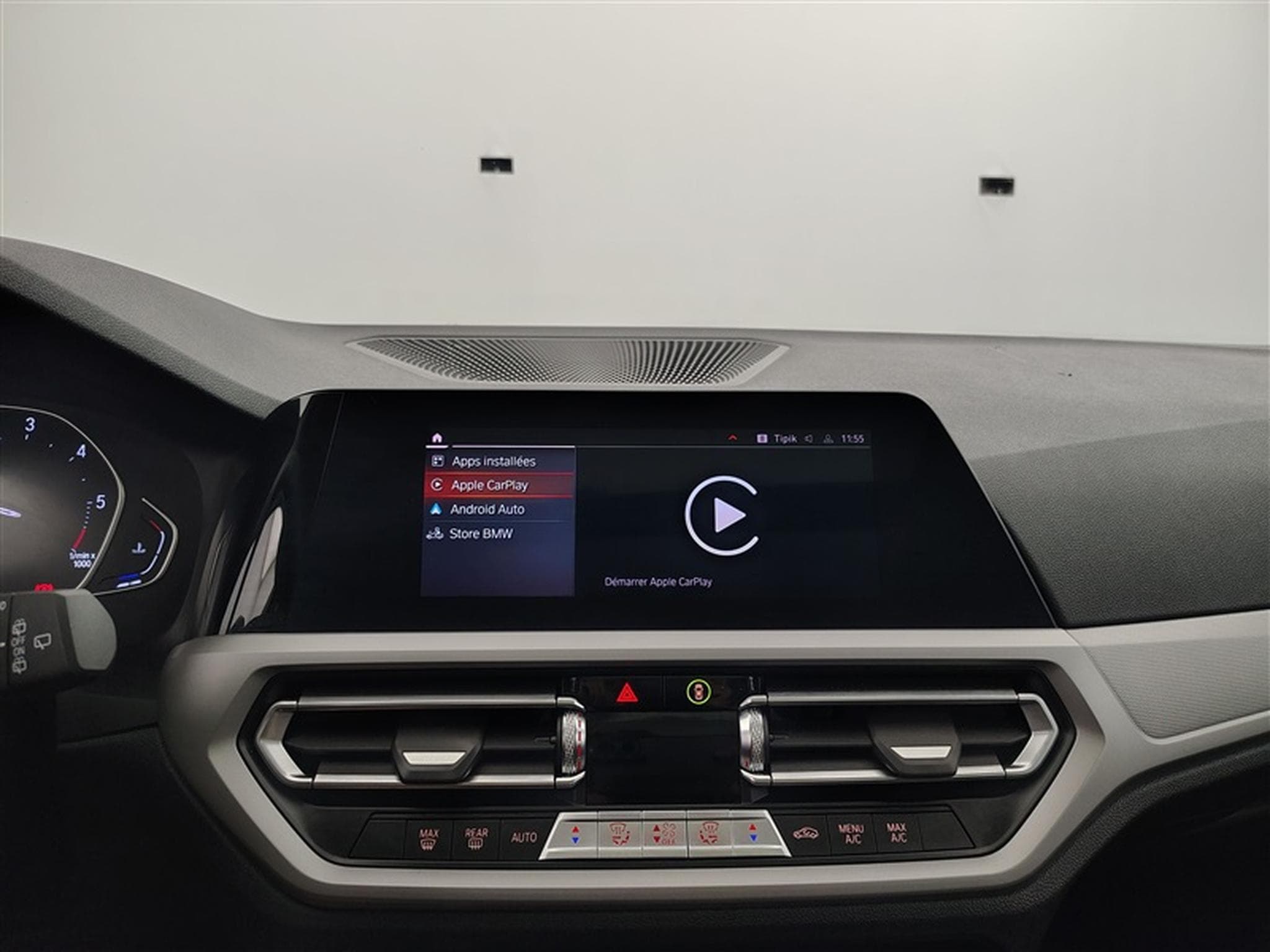 BMW 318 318 d Touring NAVI/TO PANO/FULL LED/JA17/PDC (2020) - Photo 23