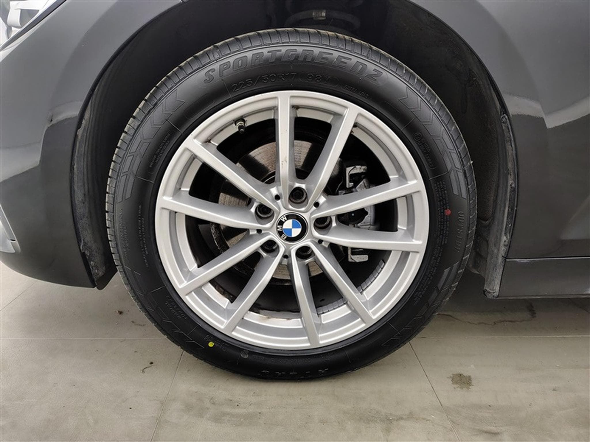 BMW 318 318 d Touring NAVI/TO PANO/FULL LED/JA17/PDC (2020) - Photo 6