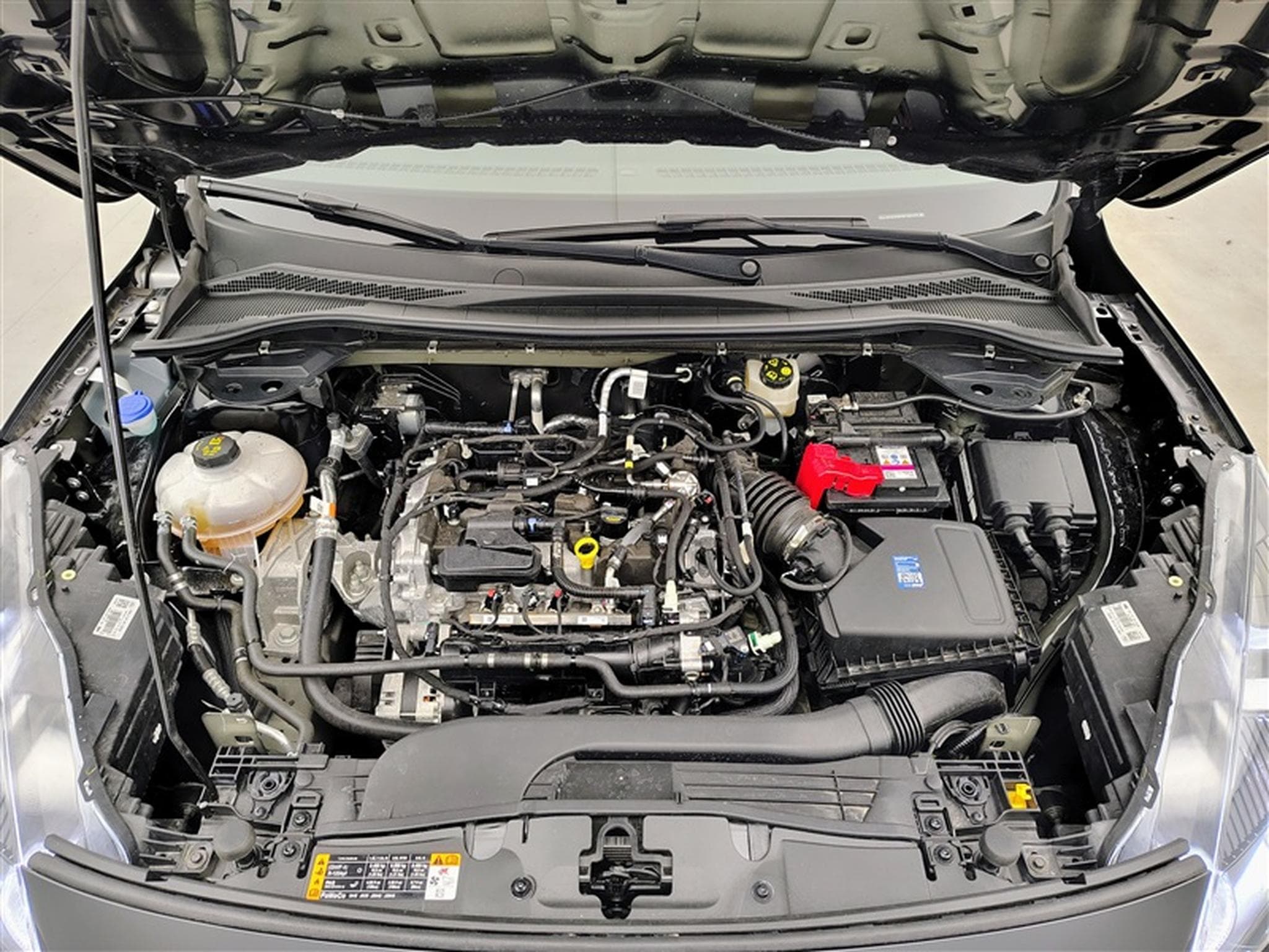 Ford Kuga 1.5 EcoBoost Connect NAVI / FULL LED / PDC AV+AR (2024) - Photo 19