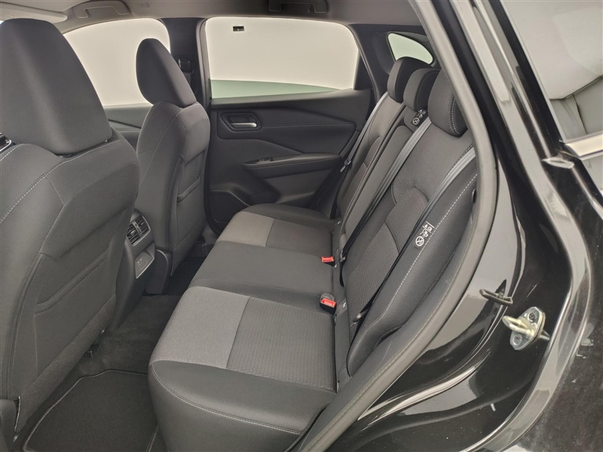 Nissan Qashqai e-Power 1.5 DIG-T CLIM/NAVI/CAMERA 360 (2023) - Photo 13