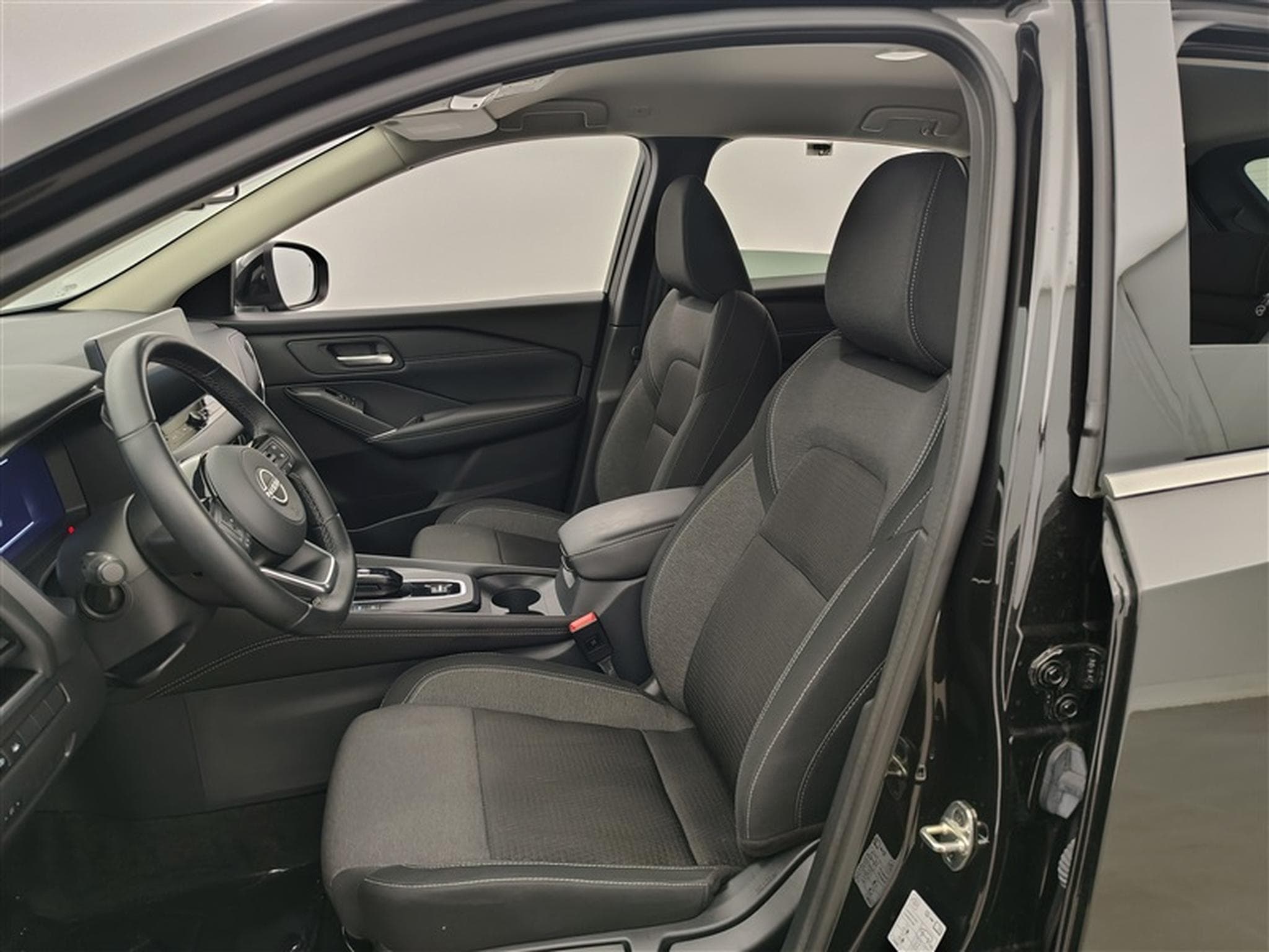 Nissan Qashqai e-Power 1.5 DIG-T CLIM/NAVI/CAMERA 360 (2023) - Photo 7