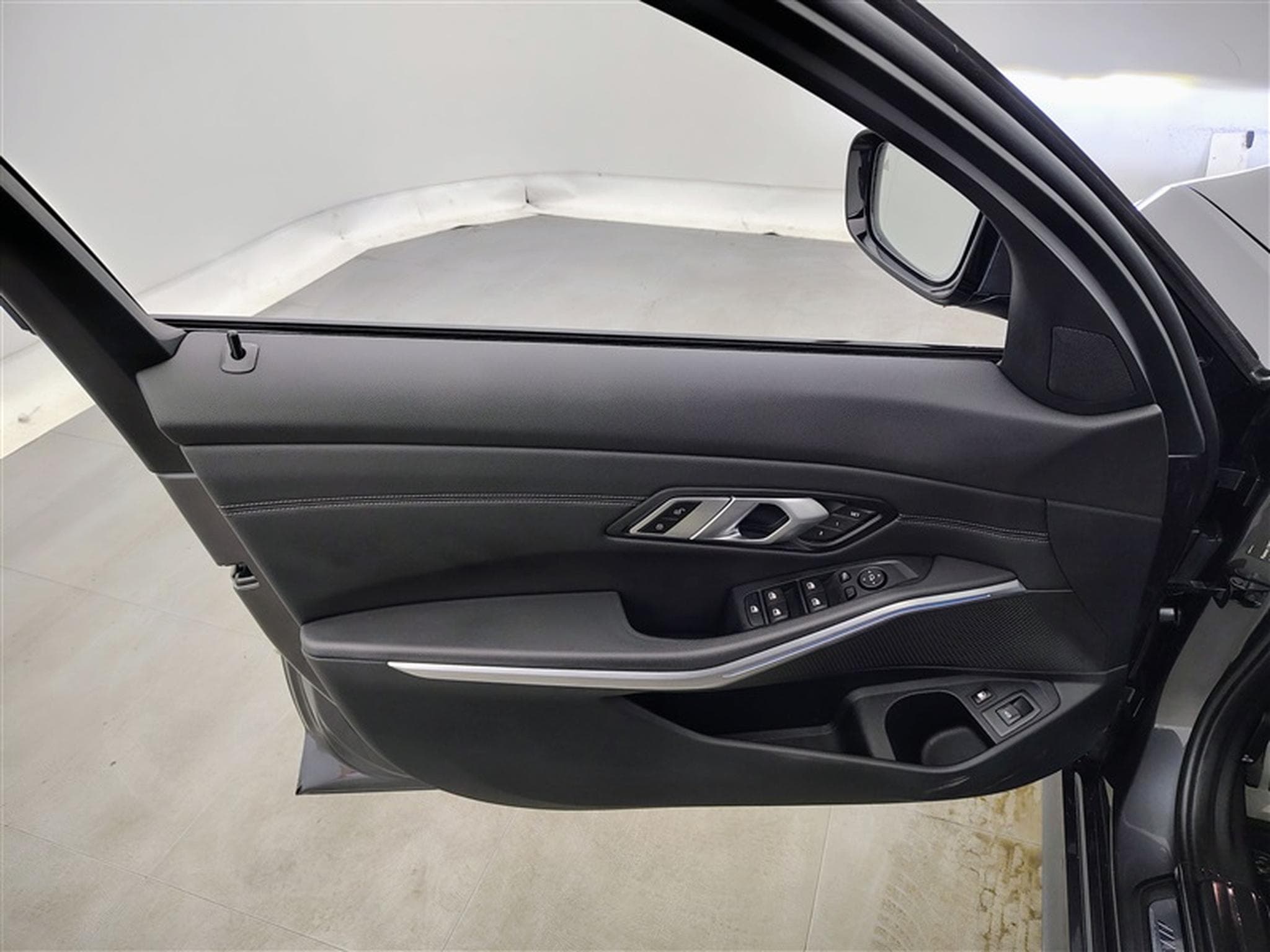 BMW 330 e XDrive PHEV PACK M NAV/CARPLAY/CAM/CUIR/PANO/LASER LED/HUD (2022) - Photo 17