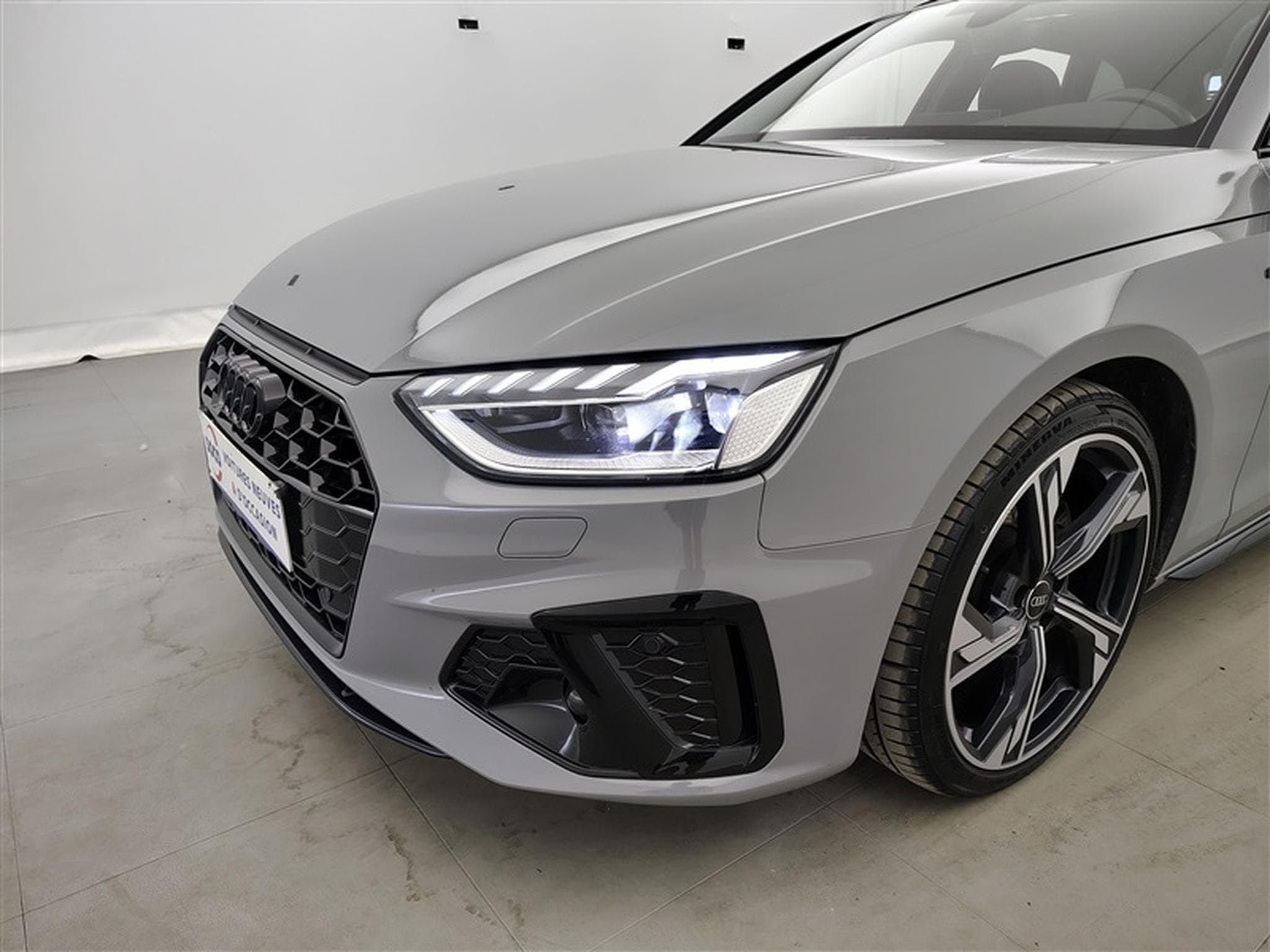 Audi A4 Avant 35 TFSI S-Line Competition  S-tronic *FULL OPTIONS* (2024) - Photo 14