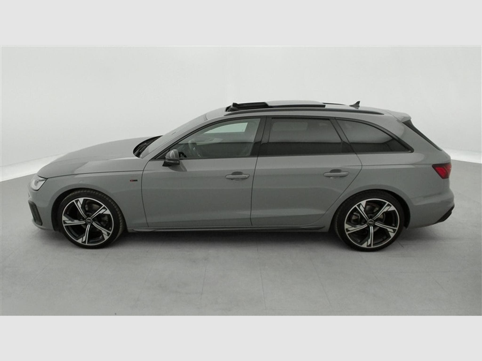 Audi A4 Avant 35 TFSI S-Line Competition  S-tronic *FULL OPTIONS* (2024) - Photo 3