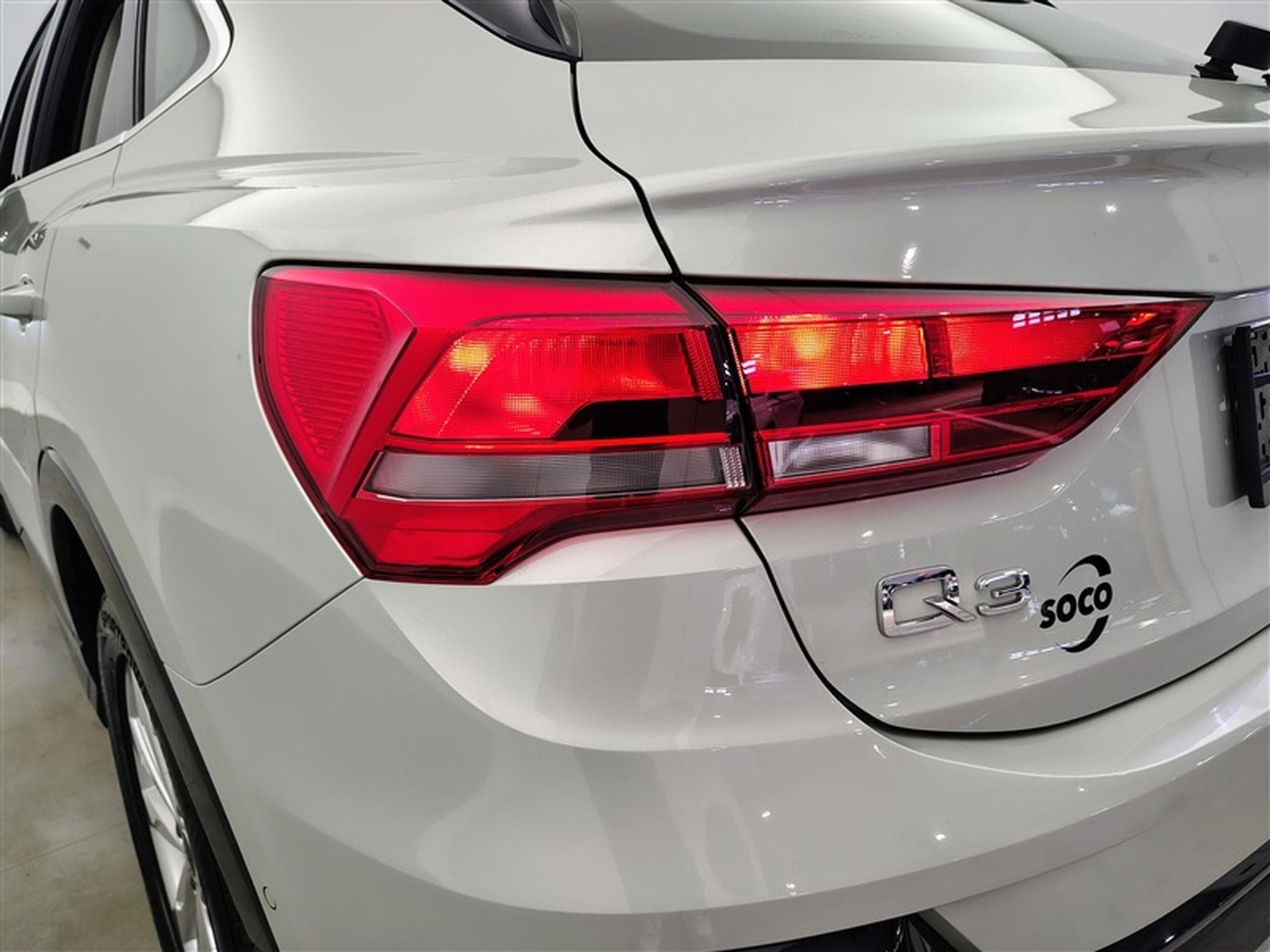Audi Q3 Sportback 35 TFSI Design CUIR/NAVI/FULL LED/JA18 (2021) - Photo 16