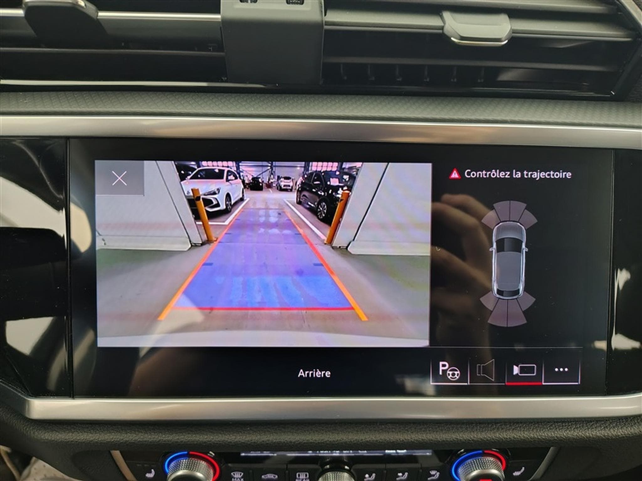 Audi Q3 Sportback 35 TFSI Design CUIR/NAVI/FULL LED/JA18 (2021) - Photo 18