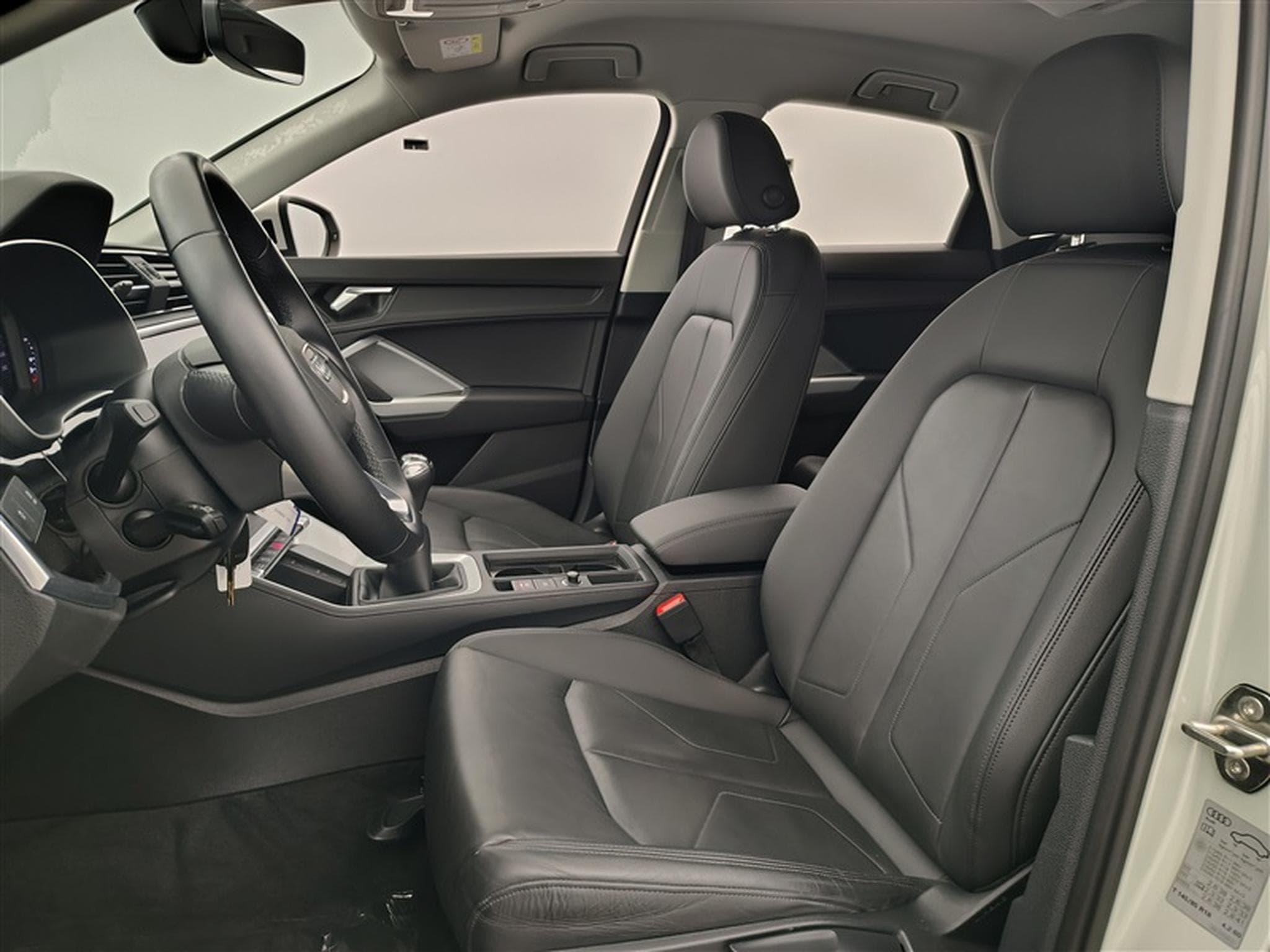 Audi Q3 Sportback 35 TFSI Design CUIR/NAVI/FULL LED/JA18 (2021) - Photo 7