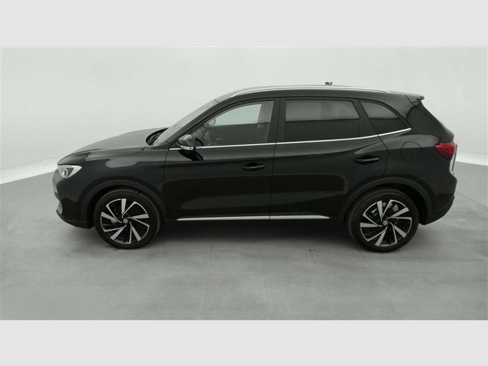 MG ZS 1.5 Hybrid+ Luxury NAVI / CAMERA / CARPLAY / ALU (2026) - Photo 3