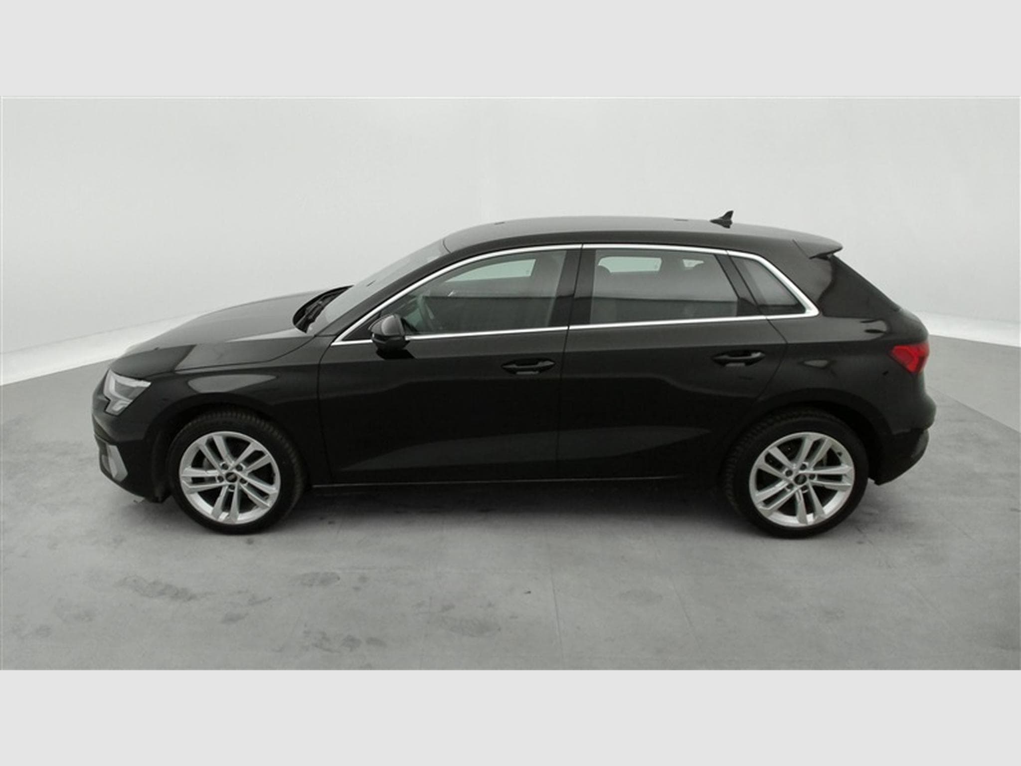 Audi A3 Sportback 30 TFSI Advanced S tronic  Navi / Led / PDC av+ar (2023) - Photo 3