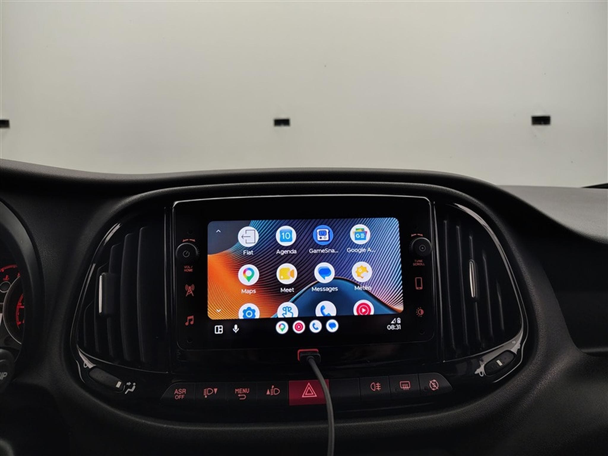 Fiat Doblo 1.6 MJET Cargo CLIM / CARPLAY (2023) - Photo 19