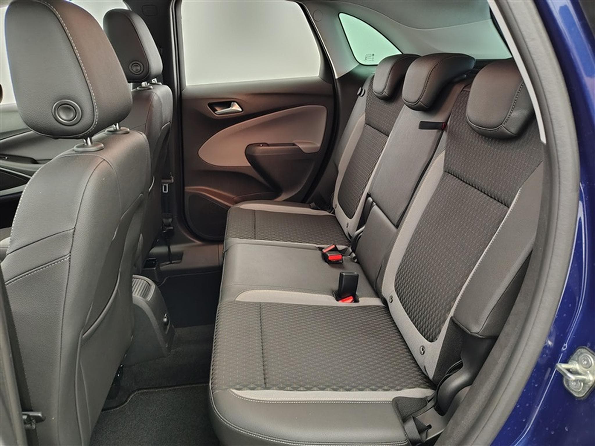 Opel Crossland 1.5 TD ECOTEC Ultimate Navi / Led / PDC av+ar (2020) - Photo 12