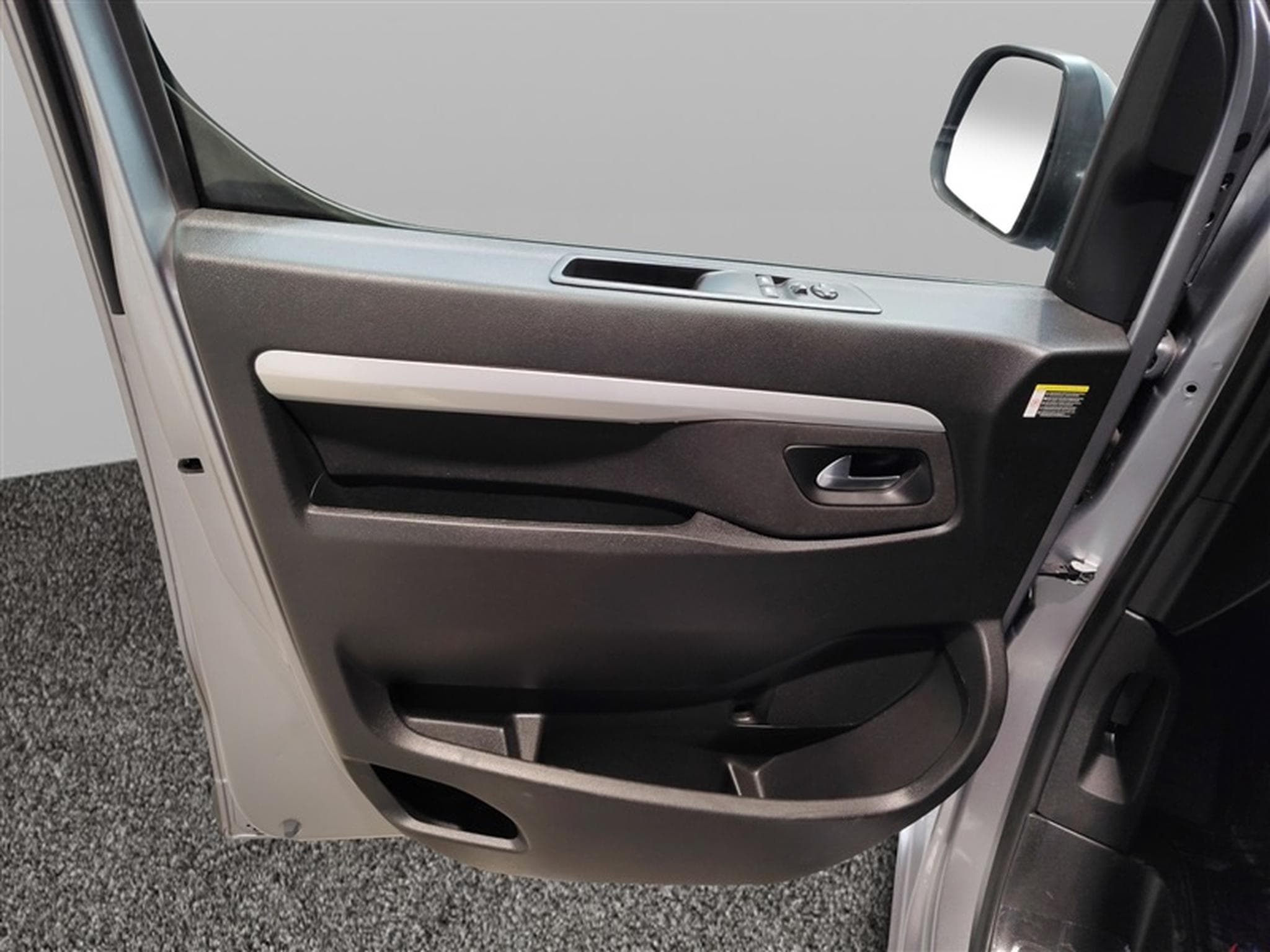 Opel Vivaro 2.0 TD L2H1 Edition AUTO/NAVI/PDC (2023) - Photo 16