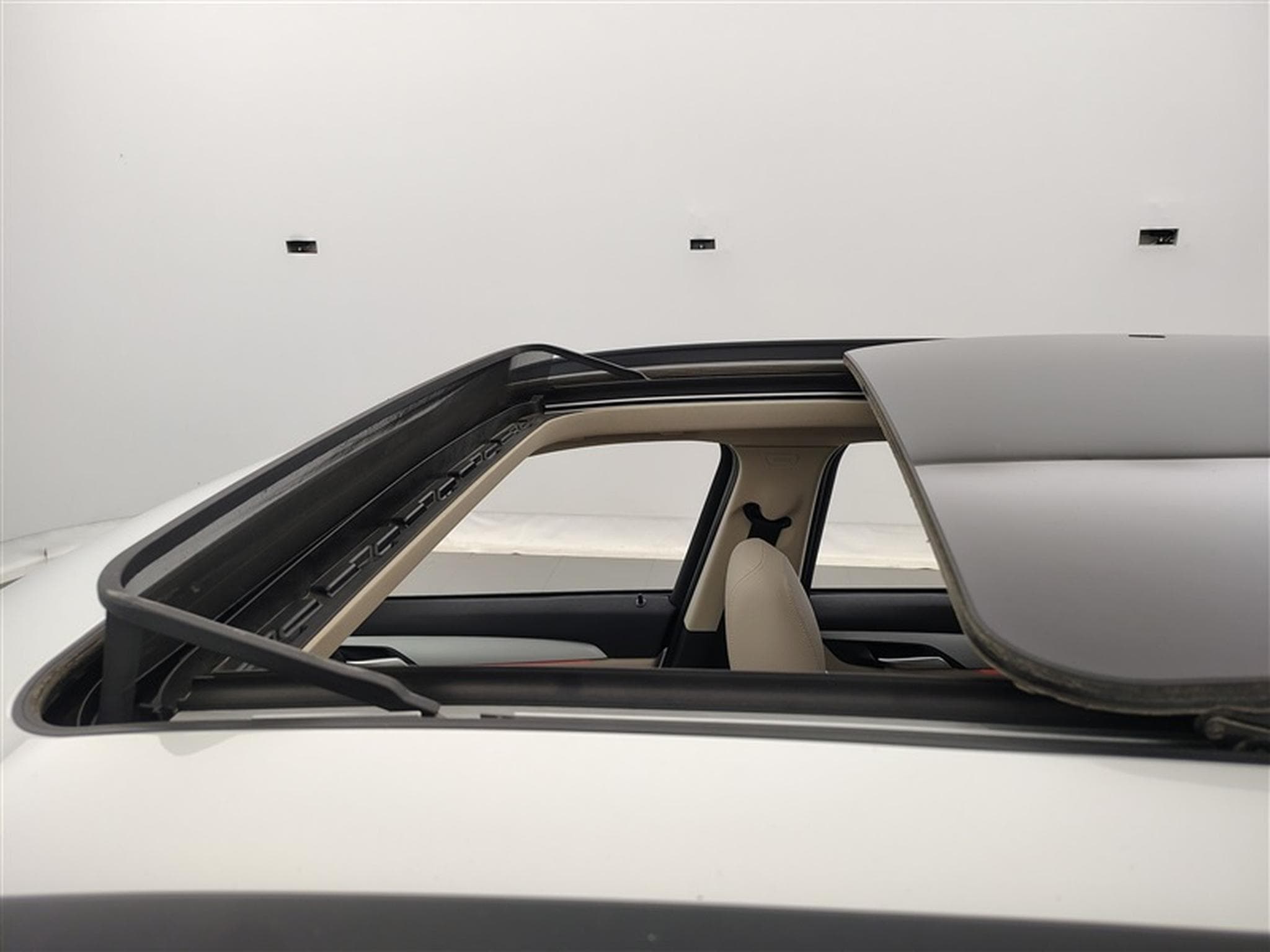 BMW X1 1.5 dA sDrive16 NAVI / CUIR / TOIT PANO (2021) - Photo 18
