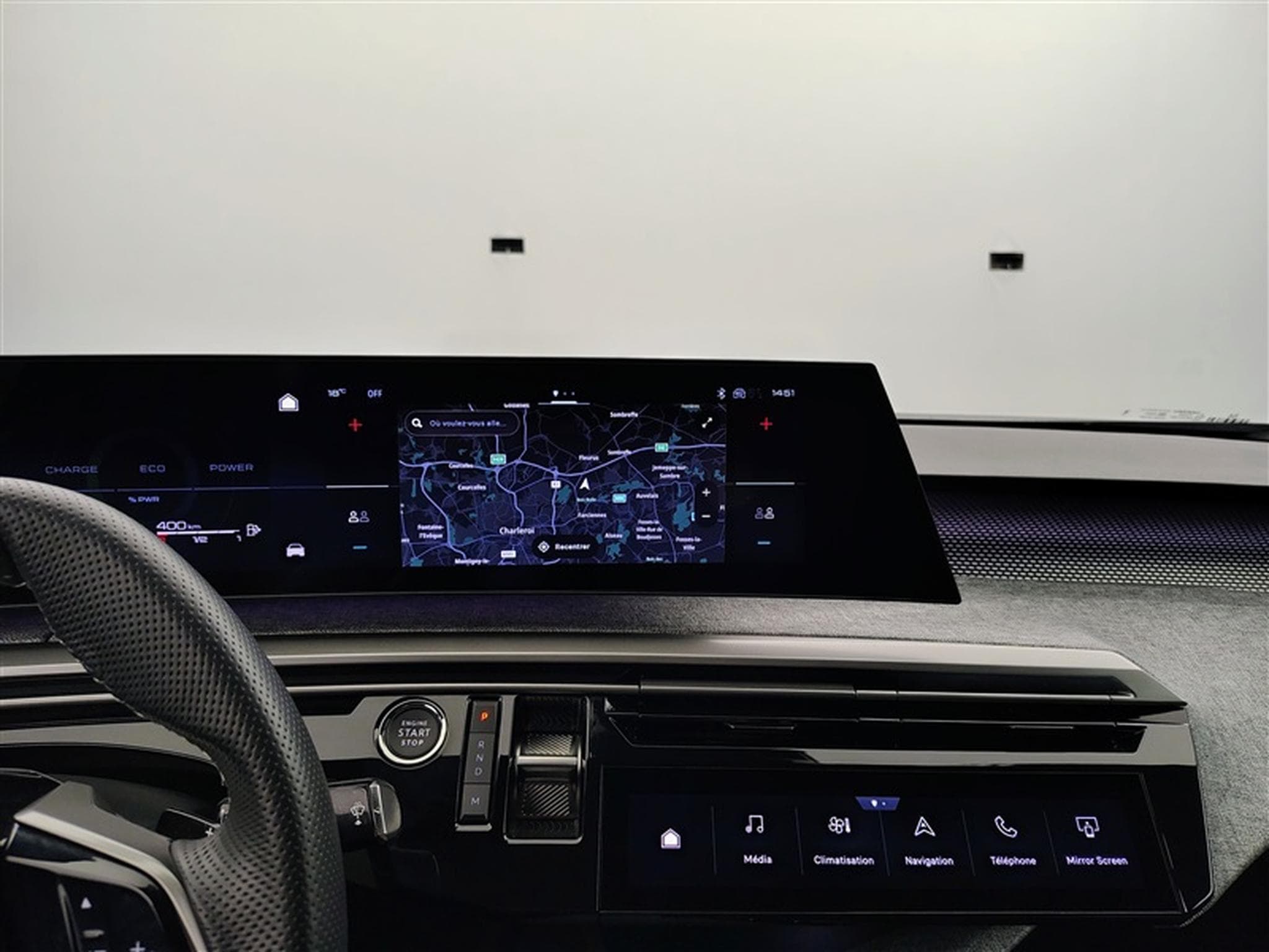 Peugeot 5008 1.2 Hybrid 145Cv e-DCS6 GT 7PL / NAVI / CARPLAY / CAMERA (2025) - Photo 11