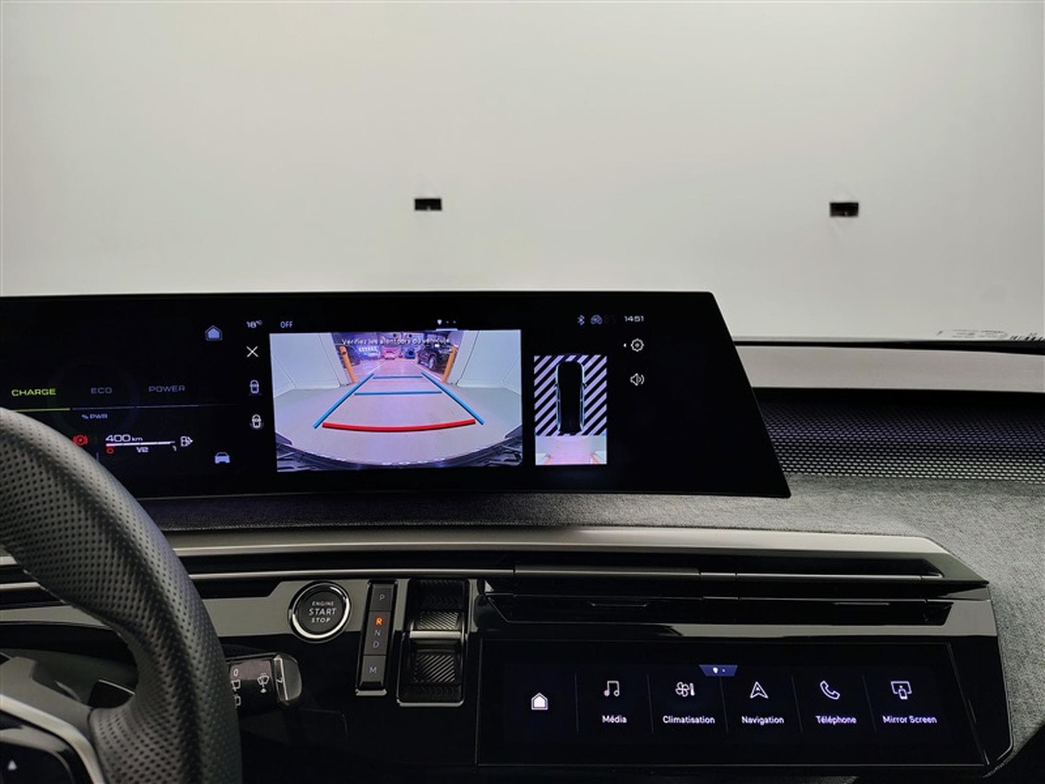 Peugeot 5008 1.2 Hybrid 145Cv e-DCS6 GT 7PL / NAVI / CARPLAY / CAMERA (2025) - Photo 18