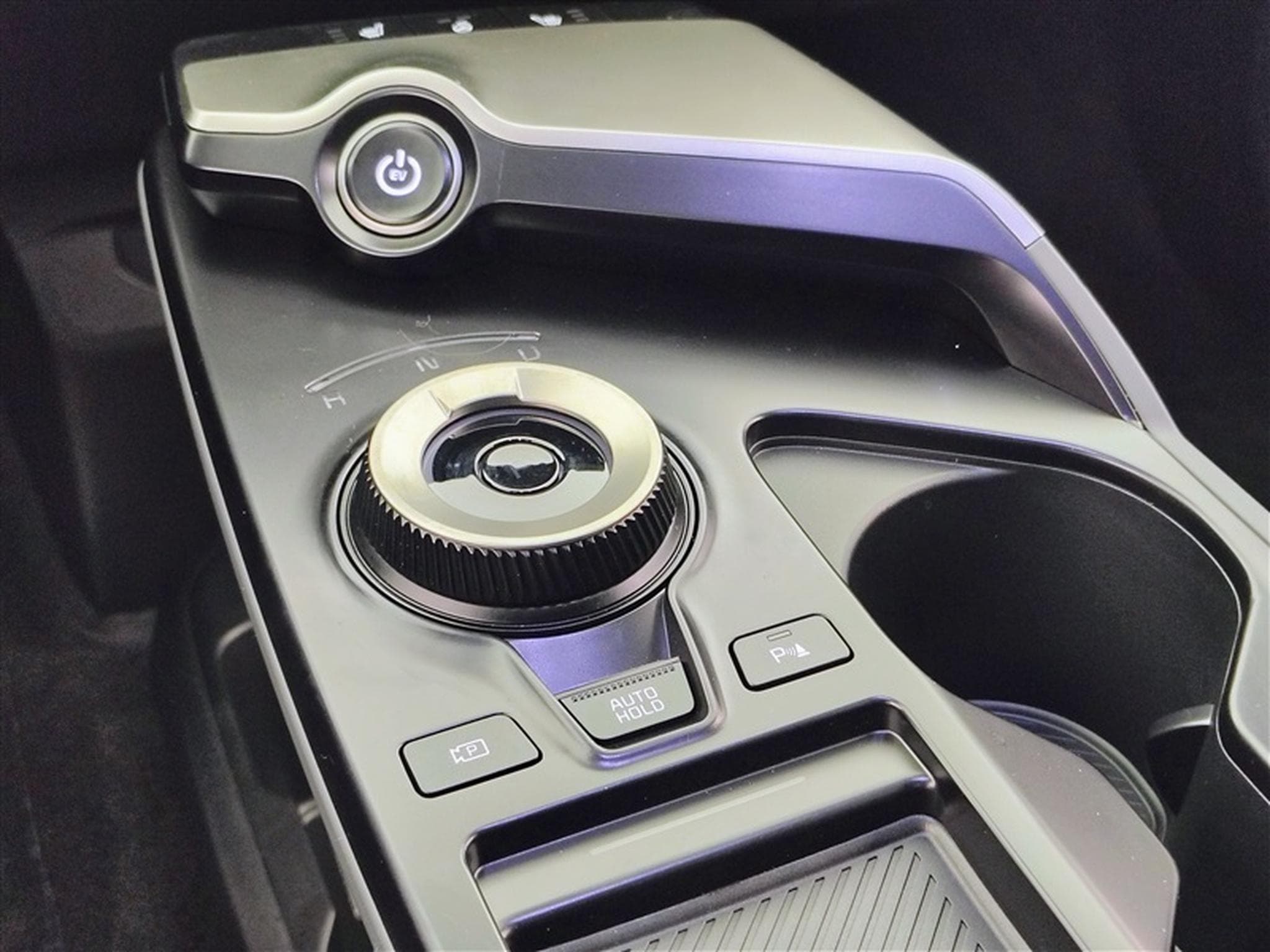 Kia EV6 EV6 Edition NAVI / FULL LED / CUIR PARTIEL / CAMERA (2025) - Photo 12