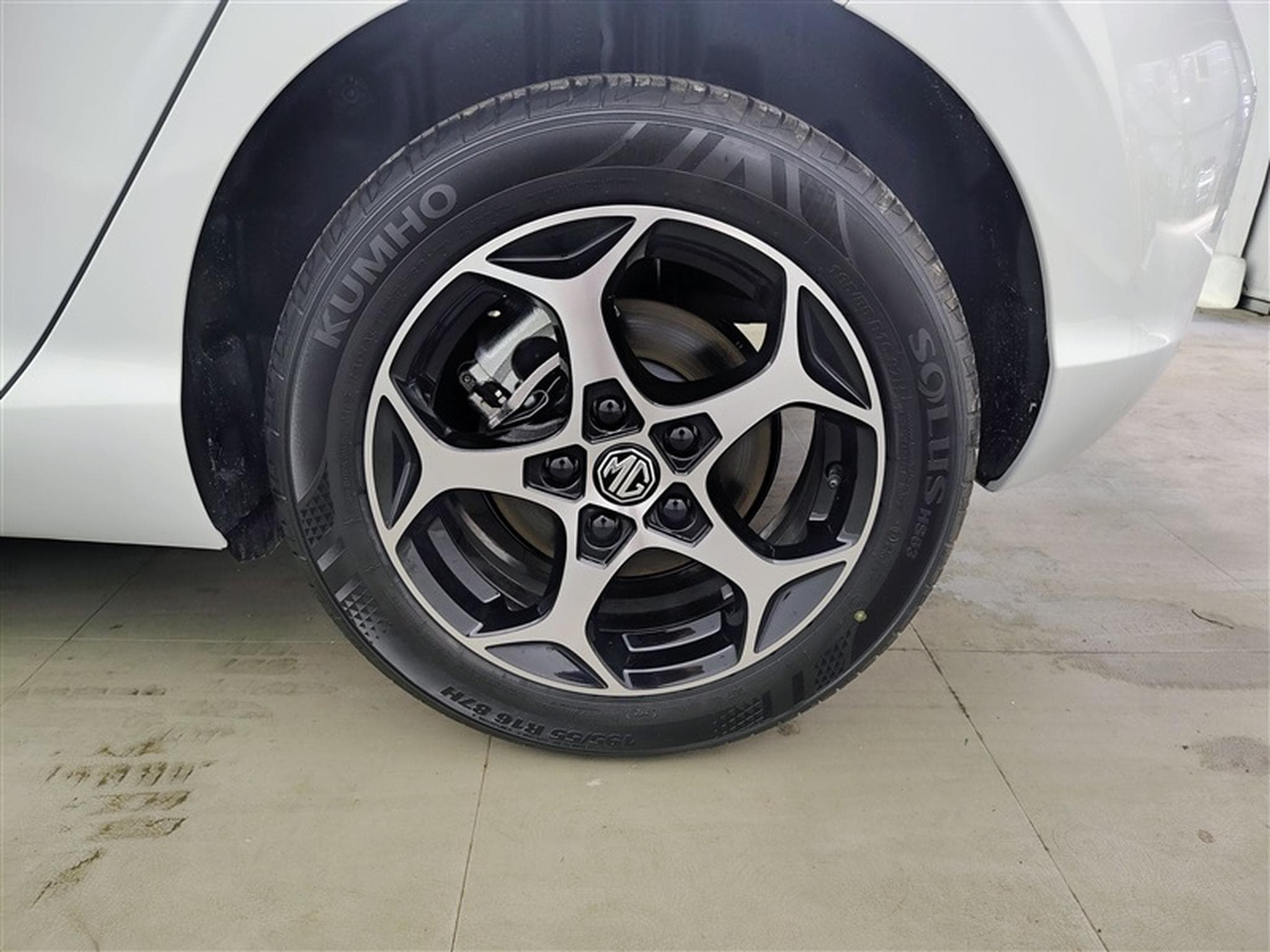 MG MG3 1.5 Hybrid+ Luxury NAVI / FULL LED / CAMERA 360° / JA 16" (2026) - Photo 6