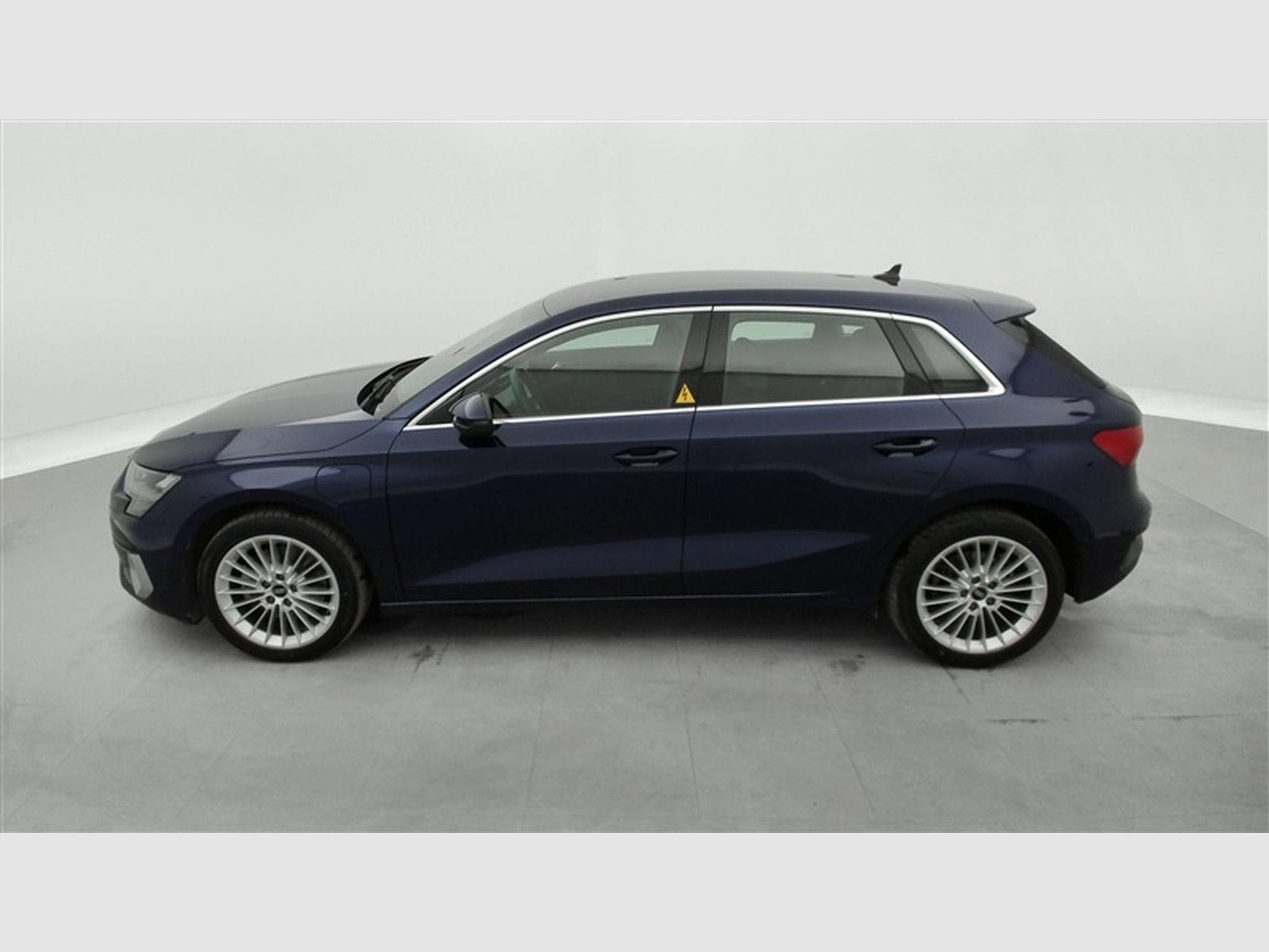 Audi A3 Sportback PHEV 40 TFSI e S tronic Cuir / Navi (2022) - Photo 3