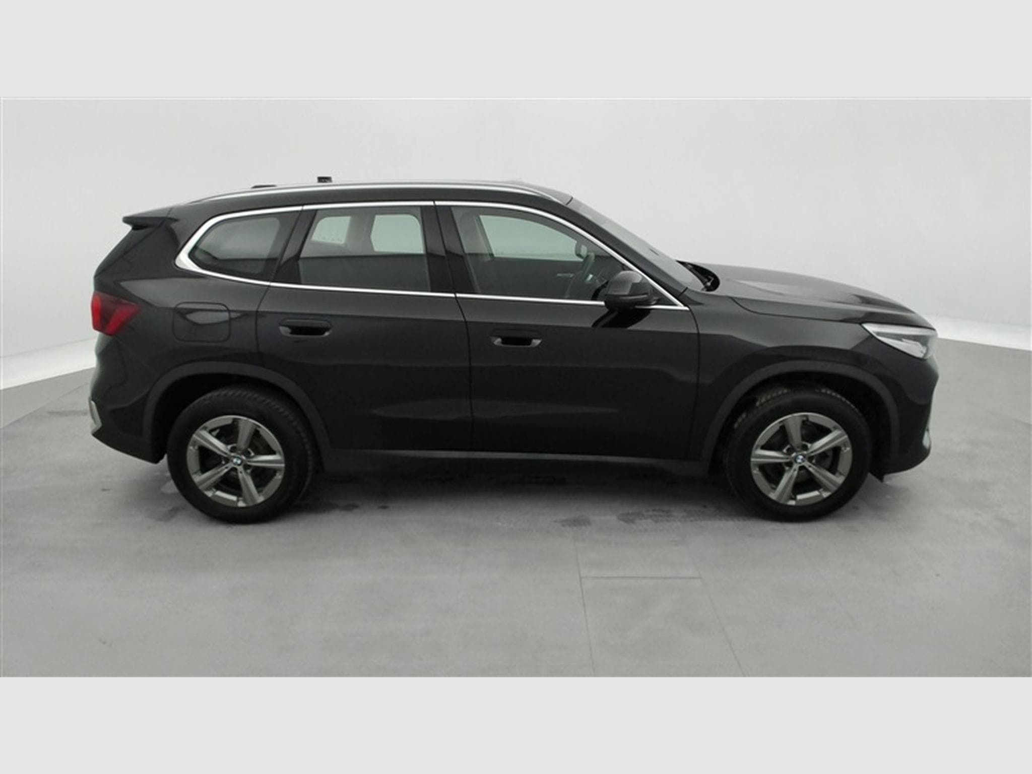 BMW X1 1.5iA sDrive20 MHEV NAVI/FULL LED/JA/PDC AV AR (2023) - Photo 25
