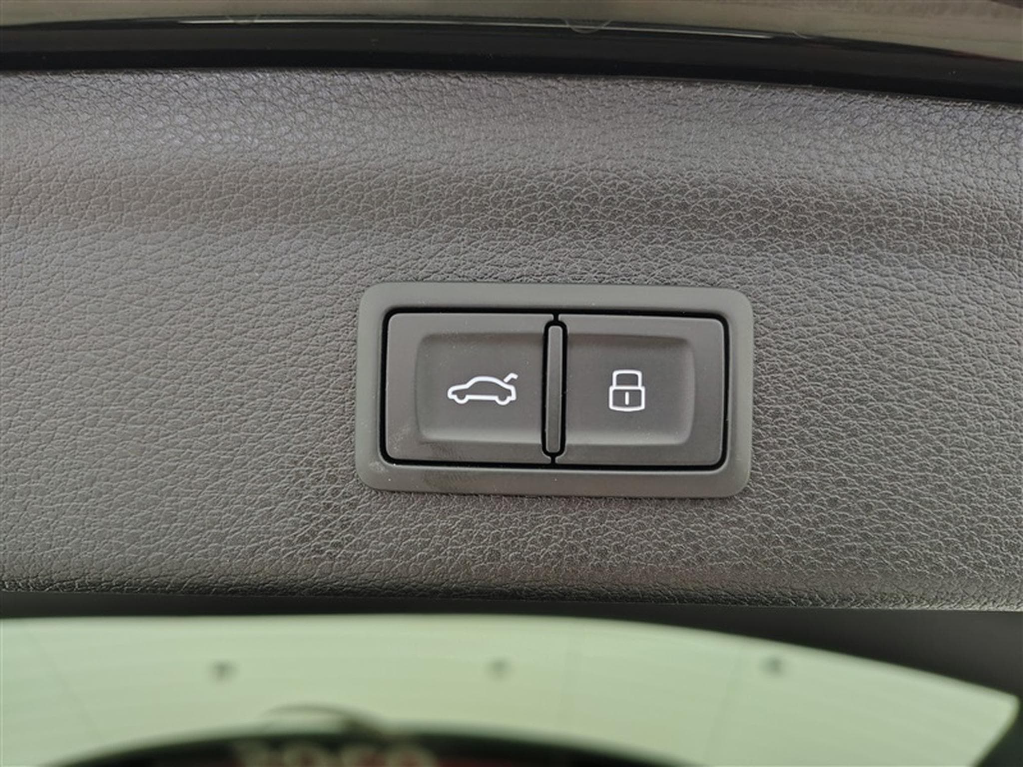 Audi Q3 35 TFSI S-line **NAVI/CAM/ALCANTARA/AUTO** (2023) - Photo 19