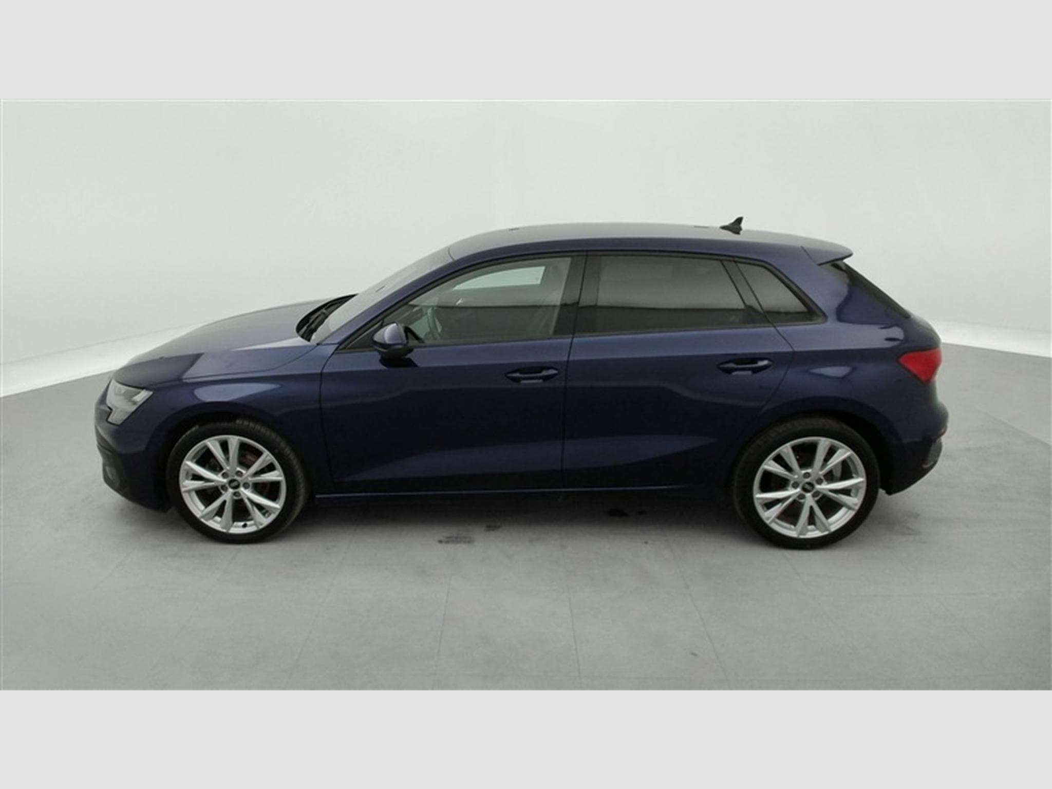 Audi A3 A3 Sportback 30 TFSI Advanced AUTO/NAVI/FULL LED/PDC** (2023) - Photo 3
