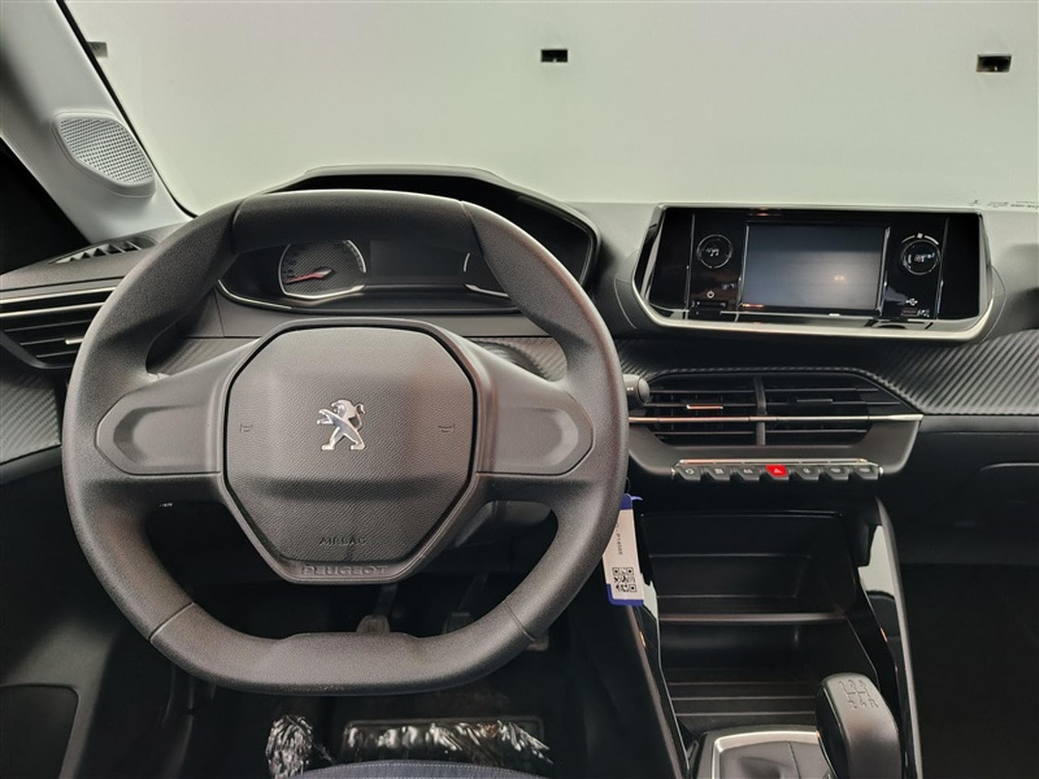 Peugeot 208 1.2i PureTech Like CLIM (2022) - Photo 9