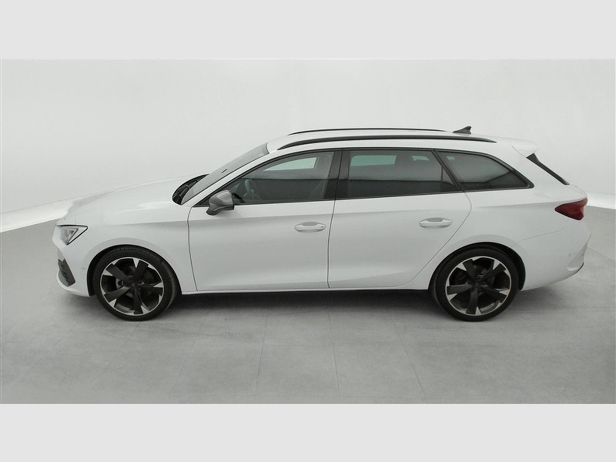 Cupra Leon 1.5 eTSI 150cv DSG  S-CUIR / NAVI / FULL LED / CARPLAY (2024) - Photo 3