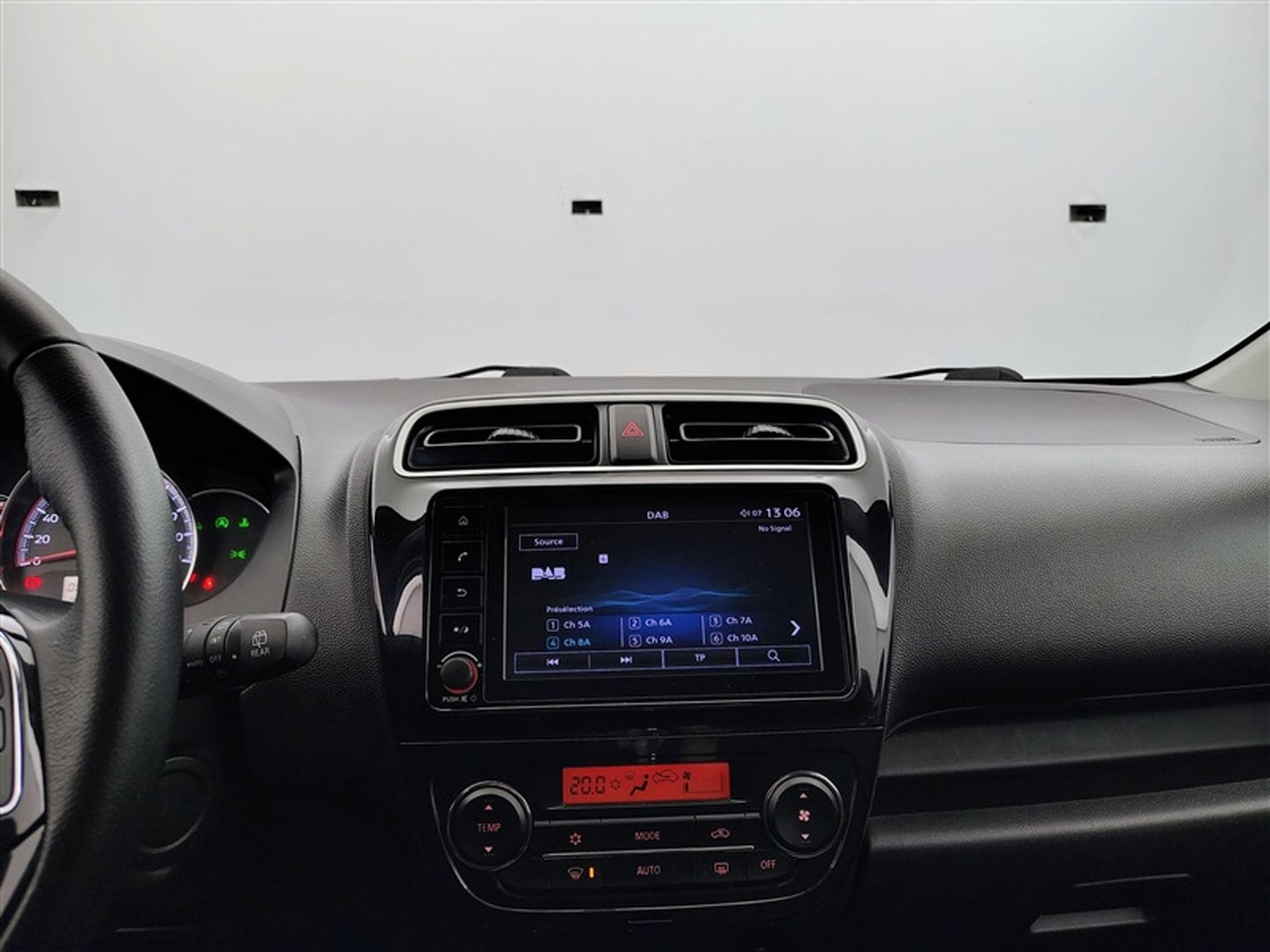 Mitsubishi Space Star 1.2 MiVEC RedLine Edition CARPLAY (2024) - Photo 11