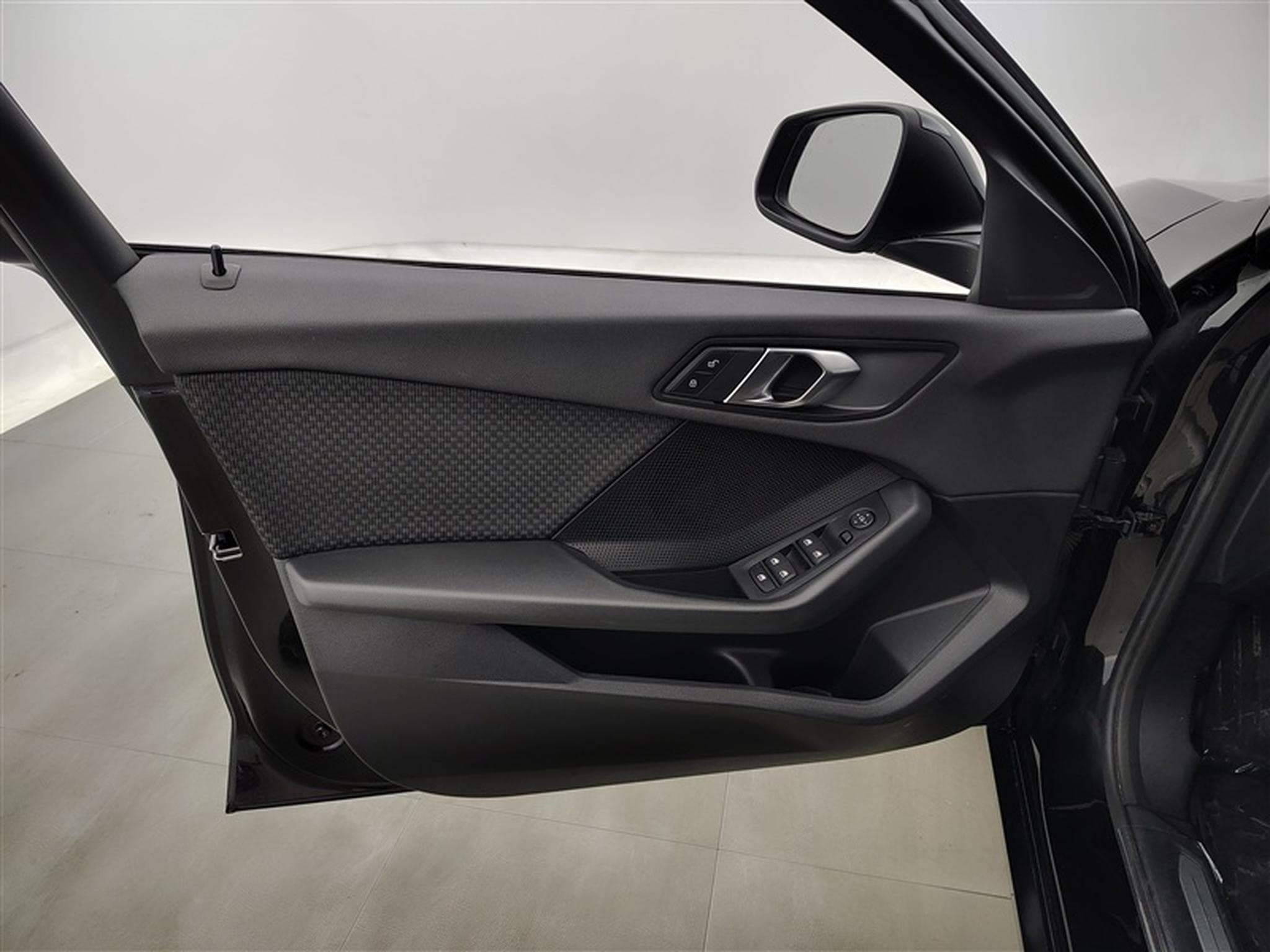 BMW 118 i  Navi Cockpit / Led / PDC av+ar (2021) - Photo 17