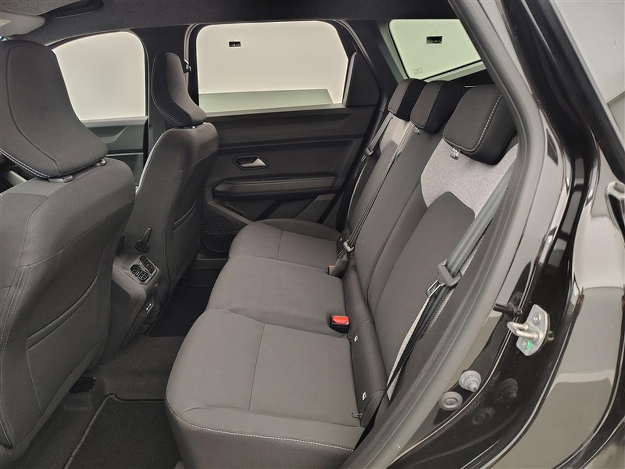 Dacia Bigster Mild Hybrid 140cv Journey NAVI / CARPLAY / CAMERA (2026) - Photo 13