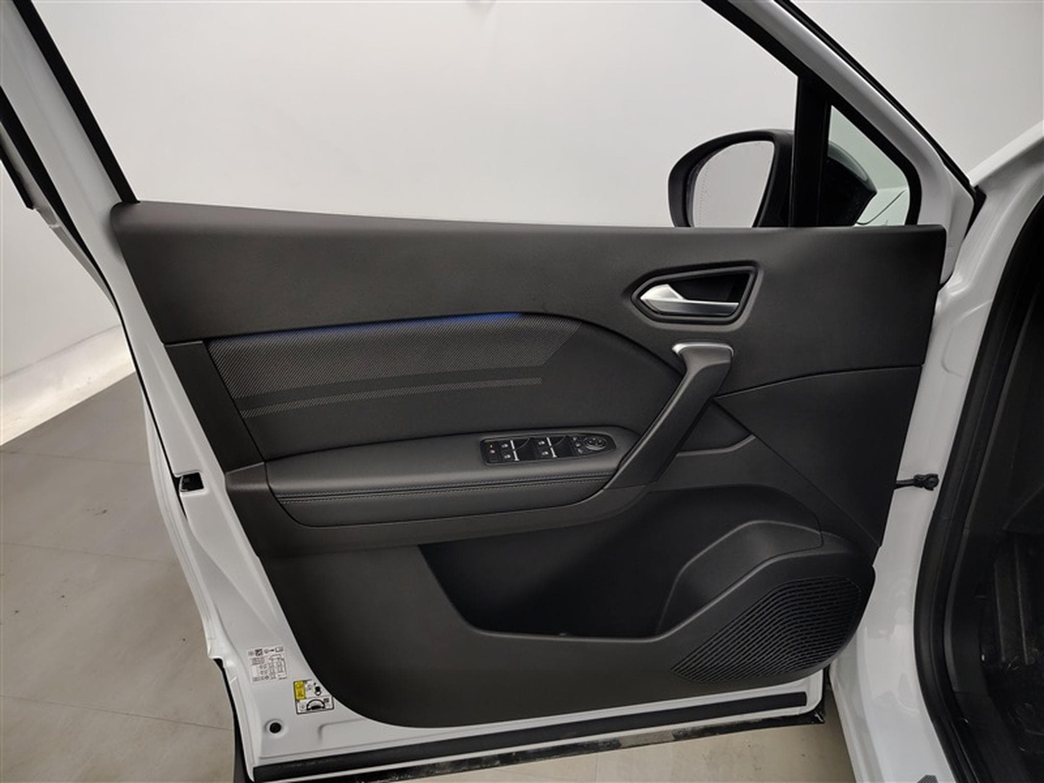 Renault Symbioz 1.6 E-TECH 145 Full Hybride Esprit Alpine NAVI/ S-CUIR/ LED (2025) - Photo 17