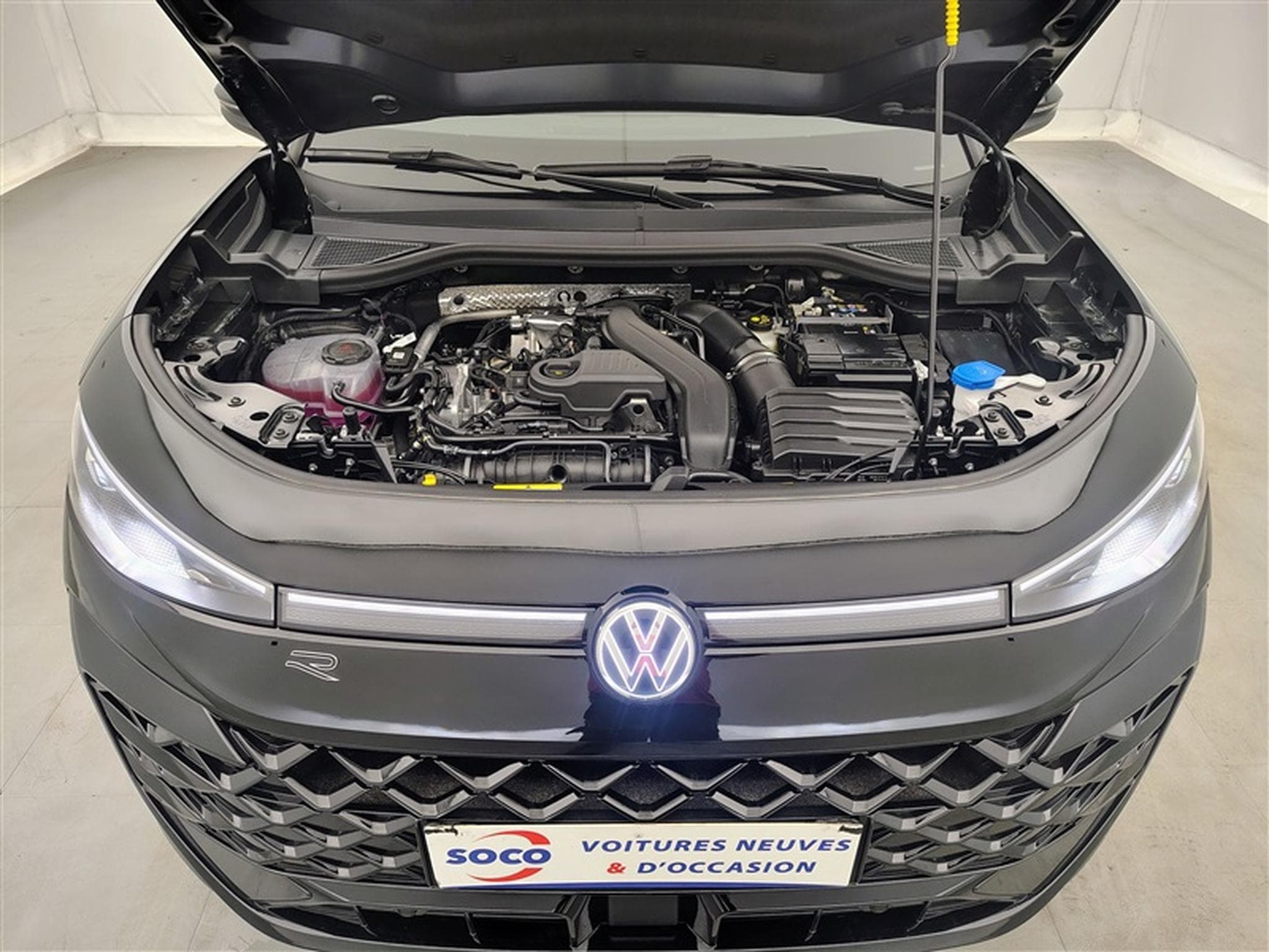 VW T-Roc 1.5 TSI 150Cv DSG R-Line CARPLAY / FULL LED / PANO / CAMERA (2026) - Photo 21