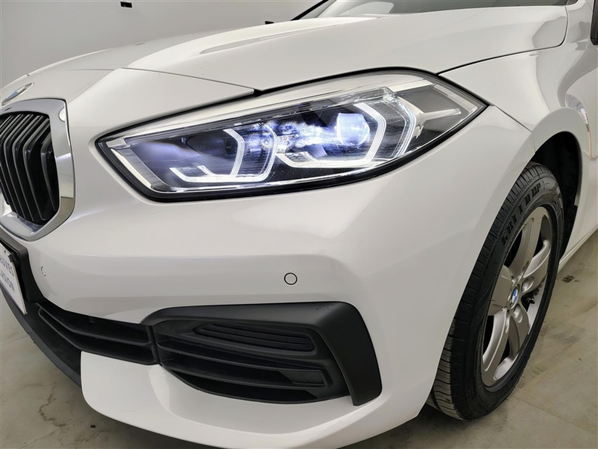 BMW 118 iA Business NAVI / FULL LED / PDC AV-AR (2024) - Photo 15