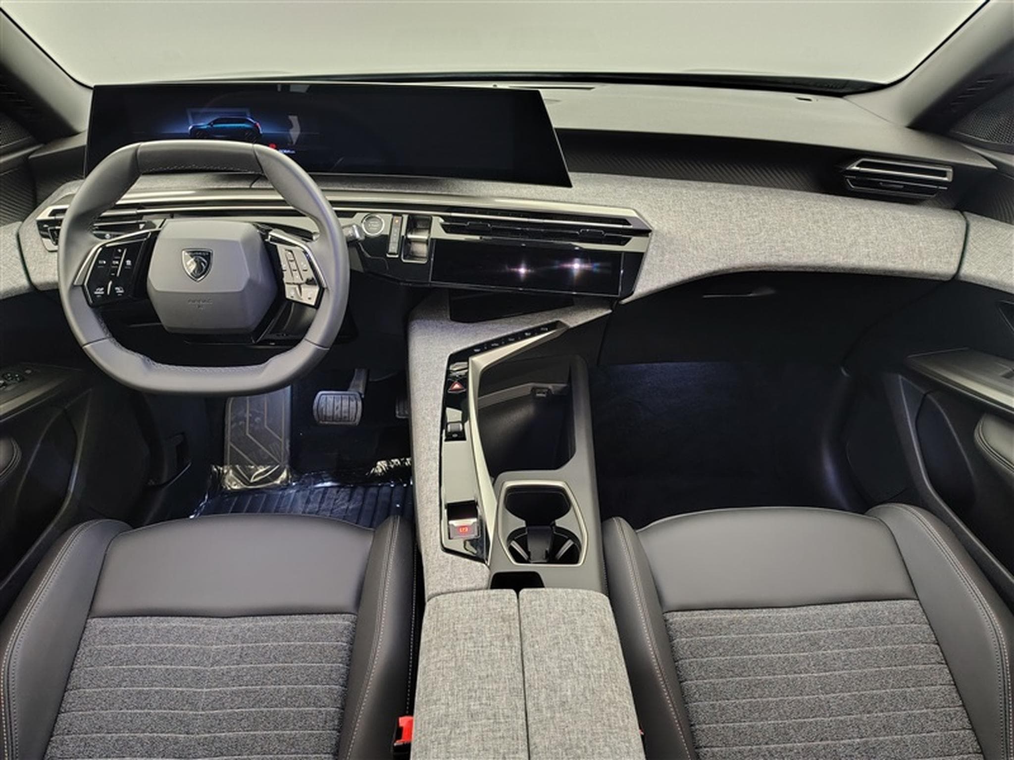 Peugeot 5008 1.2 HYBRID 145cv e-DCS6 Allure NAVI /CARPLAY/FULL LED/S-CUIR (2025) - Photo 8