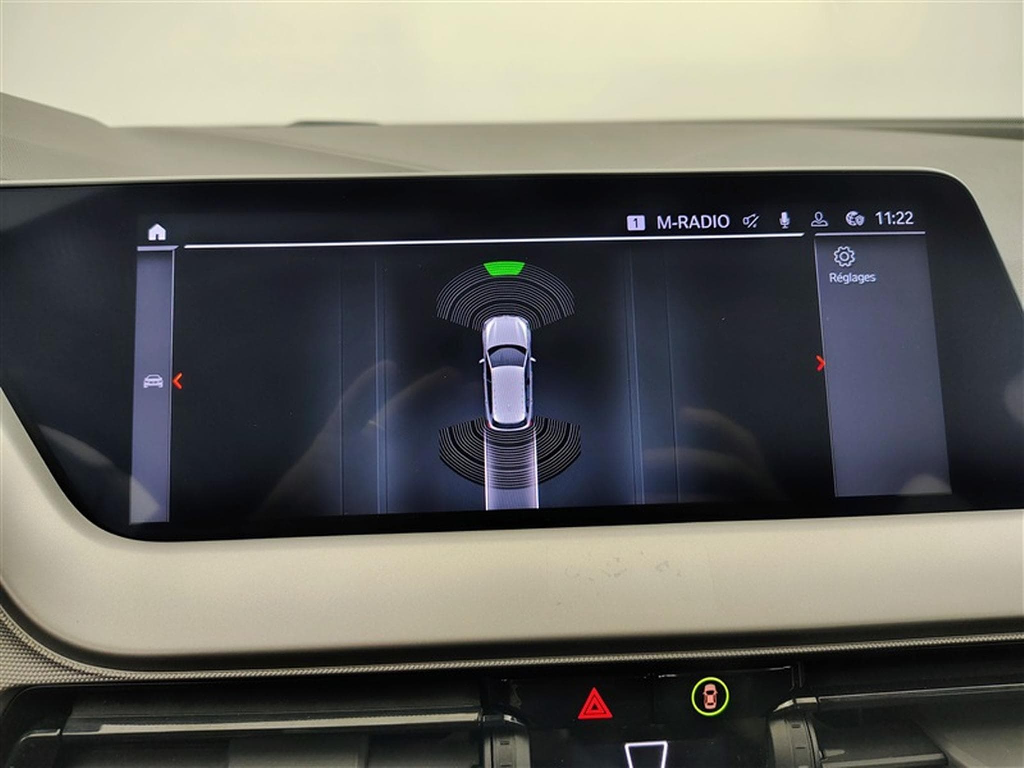 BMW 118 iA Business NAVI / FULL LED / PDC AV-AR (2023) - Photo 18