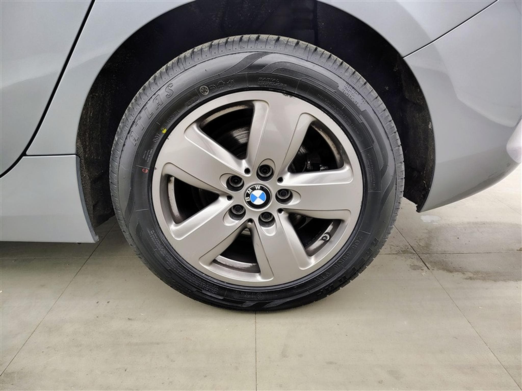 BMW 118 iA Business NAVI / FULL LED / PDC AV-AR (2023) - Photo 6