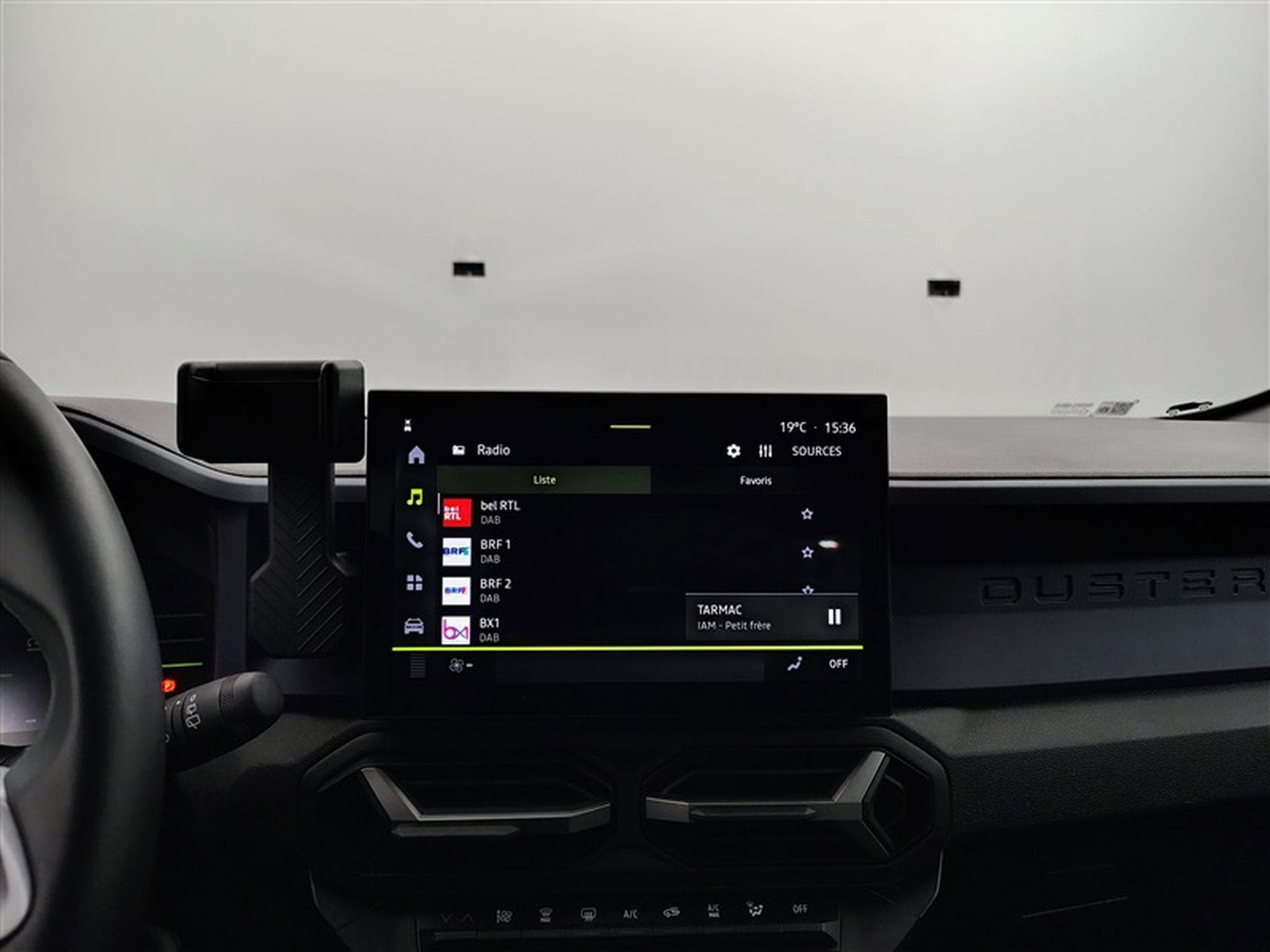 Dacia Duster 1.0 ECO-G Journey CARPLAY / FULL LED / CAMERA / JA 17" (2024) - Photo 11