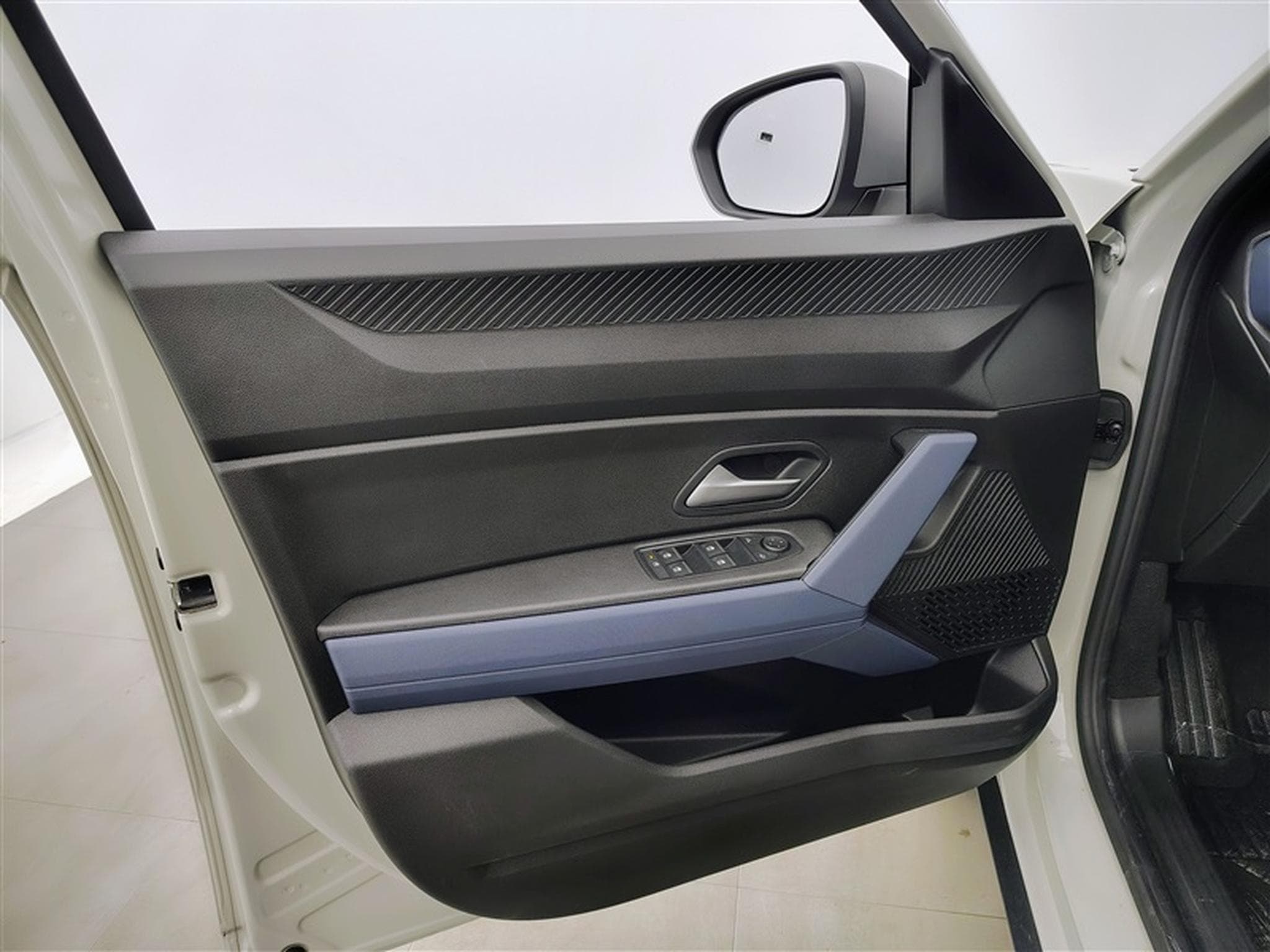 Dacia Duster 1.0 ECO-G Journey CARPLAY / FULL LED / CAMERA / JA 17" (2024) - Photo 16