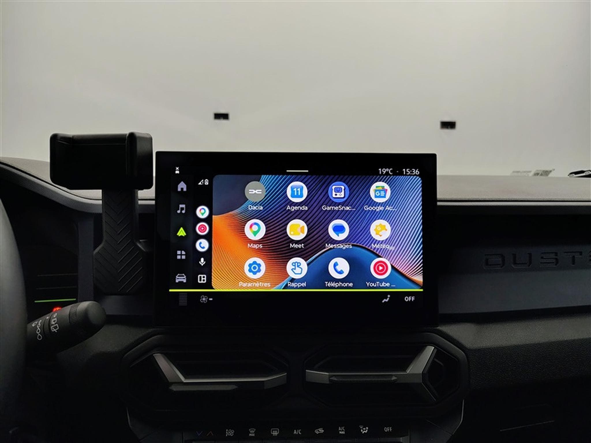 Dacia Duster 1.0 ECO-G Journey CARPLAY / FULL LED / CAMERA / JA 17" (2024) - Photo 19
