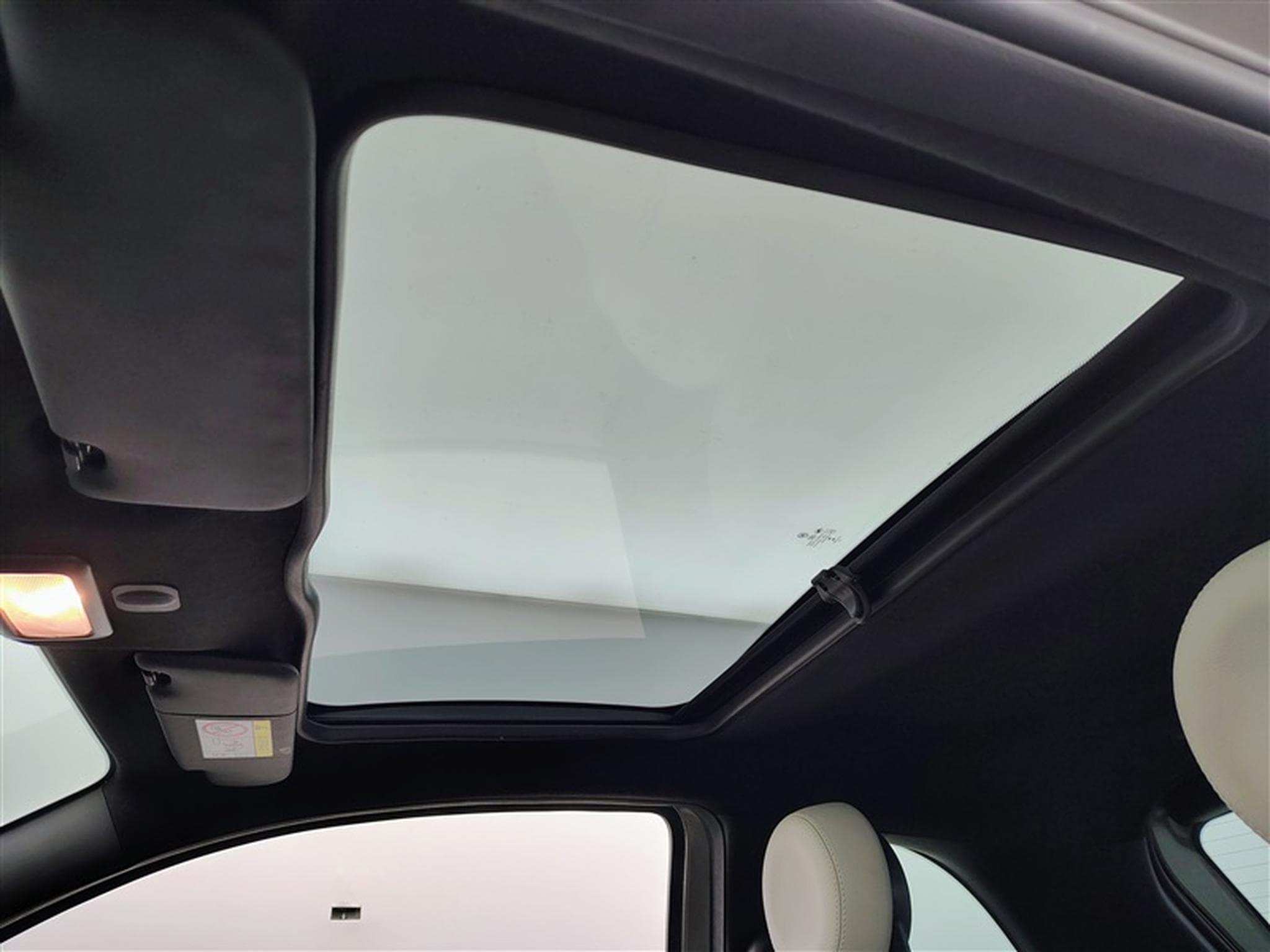 Fiat 500 1.0i MHEV Dolcevita S-CUIR / PANO / CARPLAY / PDC (2022) - Photo 17