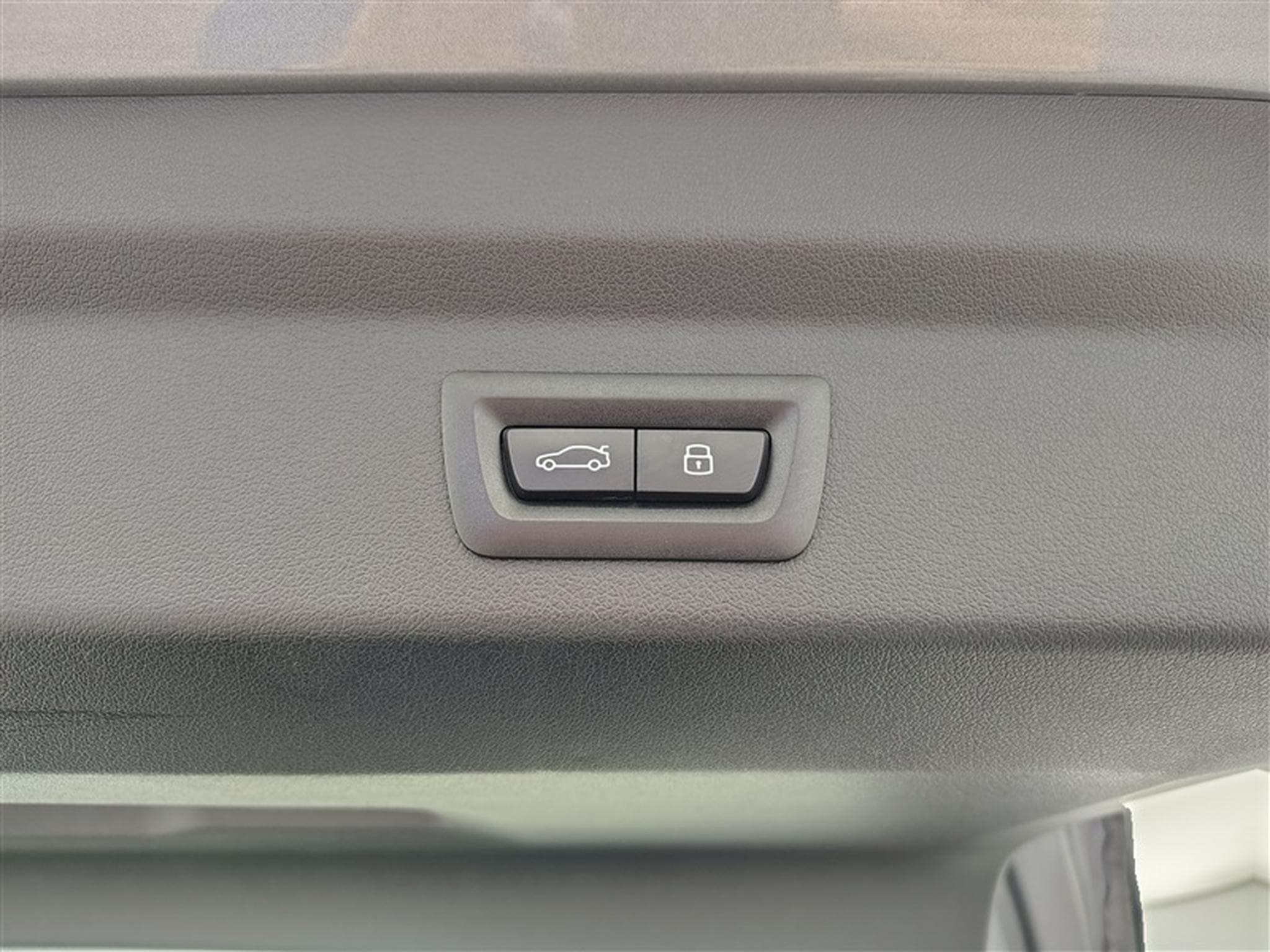 BMW X2 1.5iA sDrive20 PACK M NAVI / FULL LED / S-CUIR (2024) - Photo 19