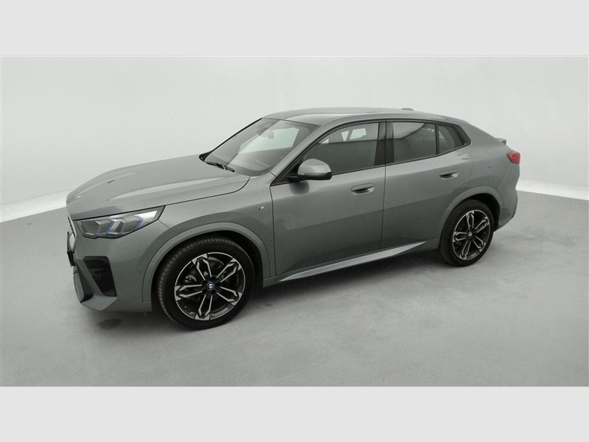 BMW X2 1.5iA sDrive20 PACK M NAVI / FULL LED / S-CUIR (2024) - Photo 22