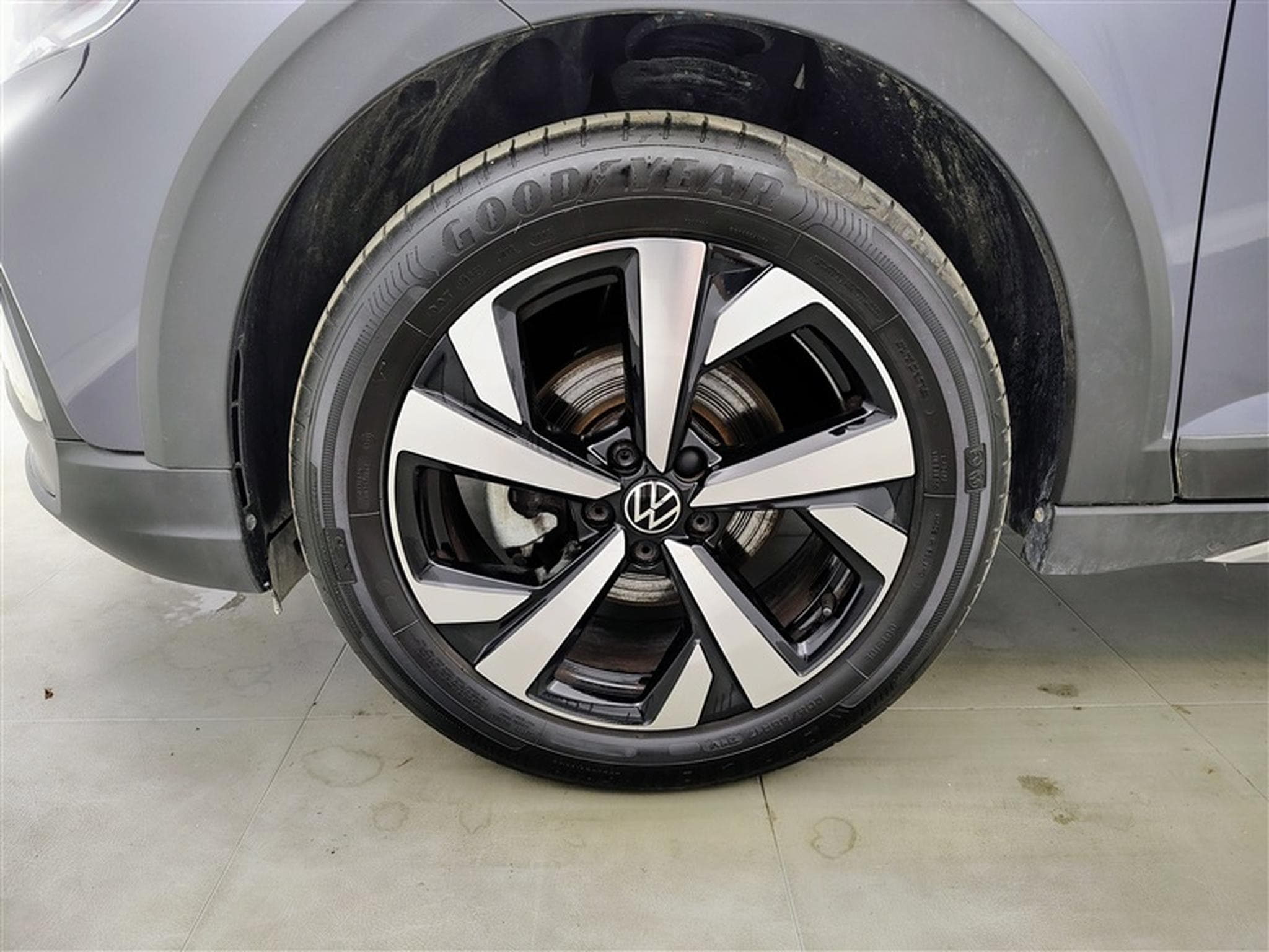 VW Taigo 1.0 TSI 115cv DSG Style CARPLAY / FULL LED / CAMERA / JA 17" (2025) - Photo 6