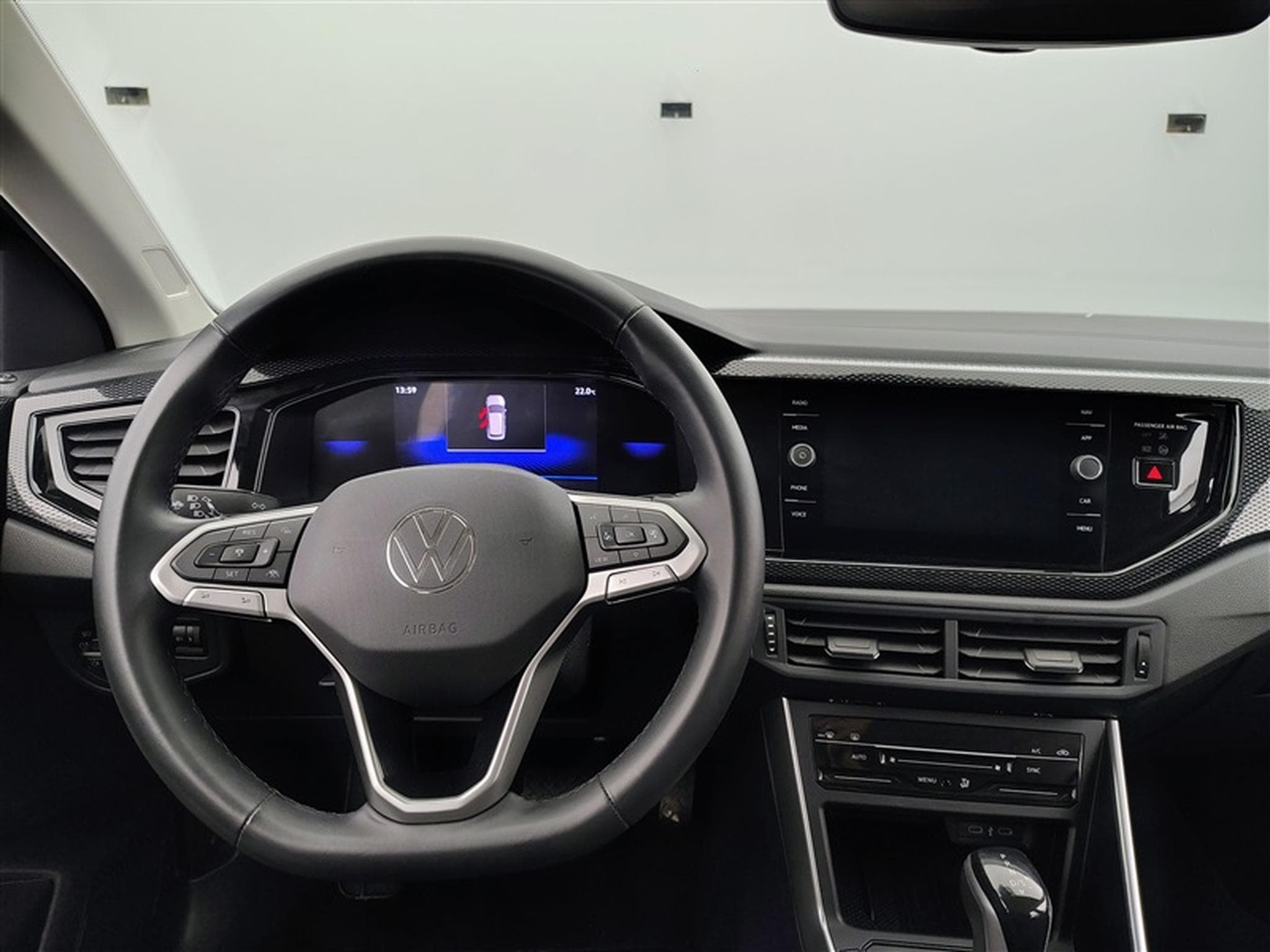 VW Taigo 1.0 TSI 115cv DSG Style CARPLAY / FULL LED / CAMERA / JA 17" (2025) - Photo 9