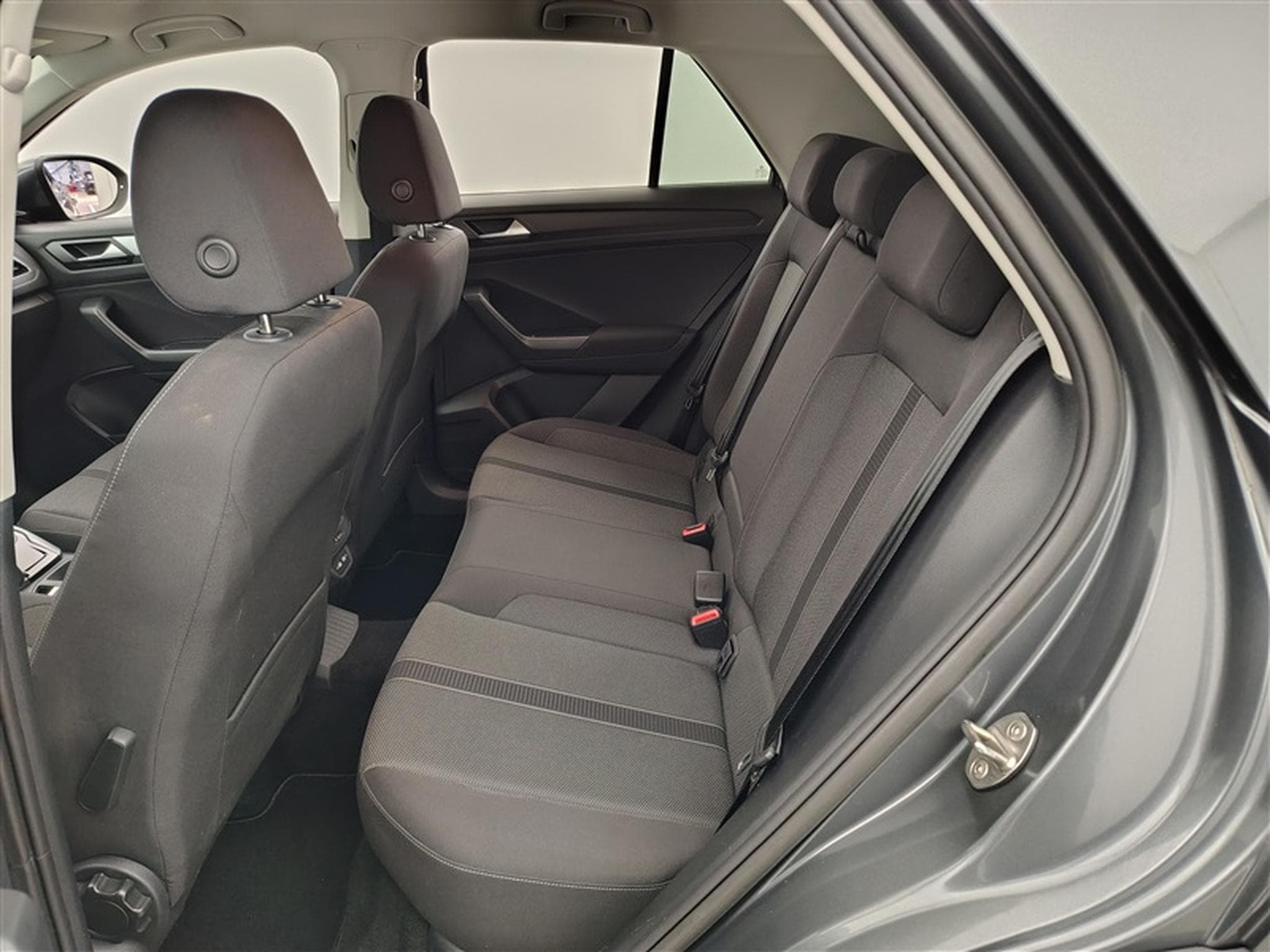 VW T-Roc 1.0 TSI Style NAVI / CARPLAY / FULL LED (2022) - Photo 13