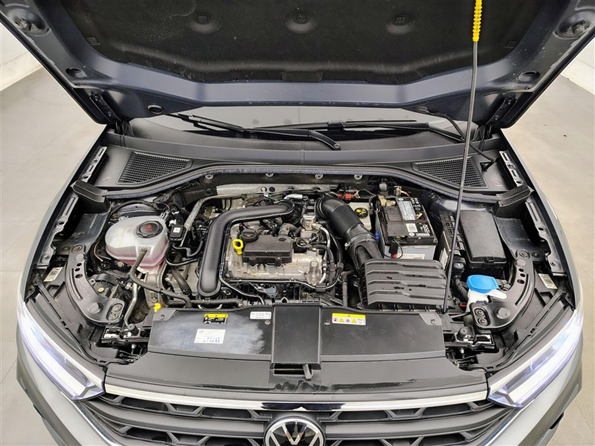 VW T-Roc 1.0 TSI Style NAVI / CARPLAY / FULL LED (2022) - Photo 20