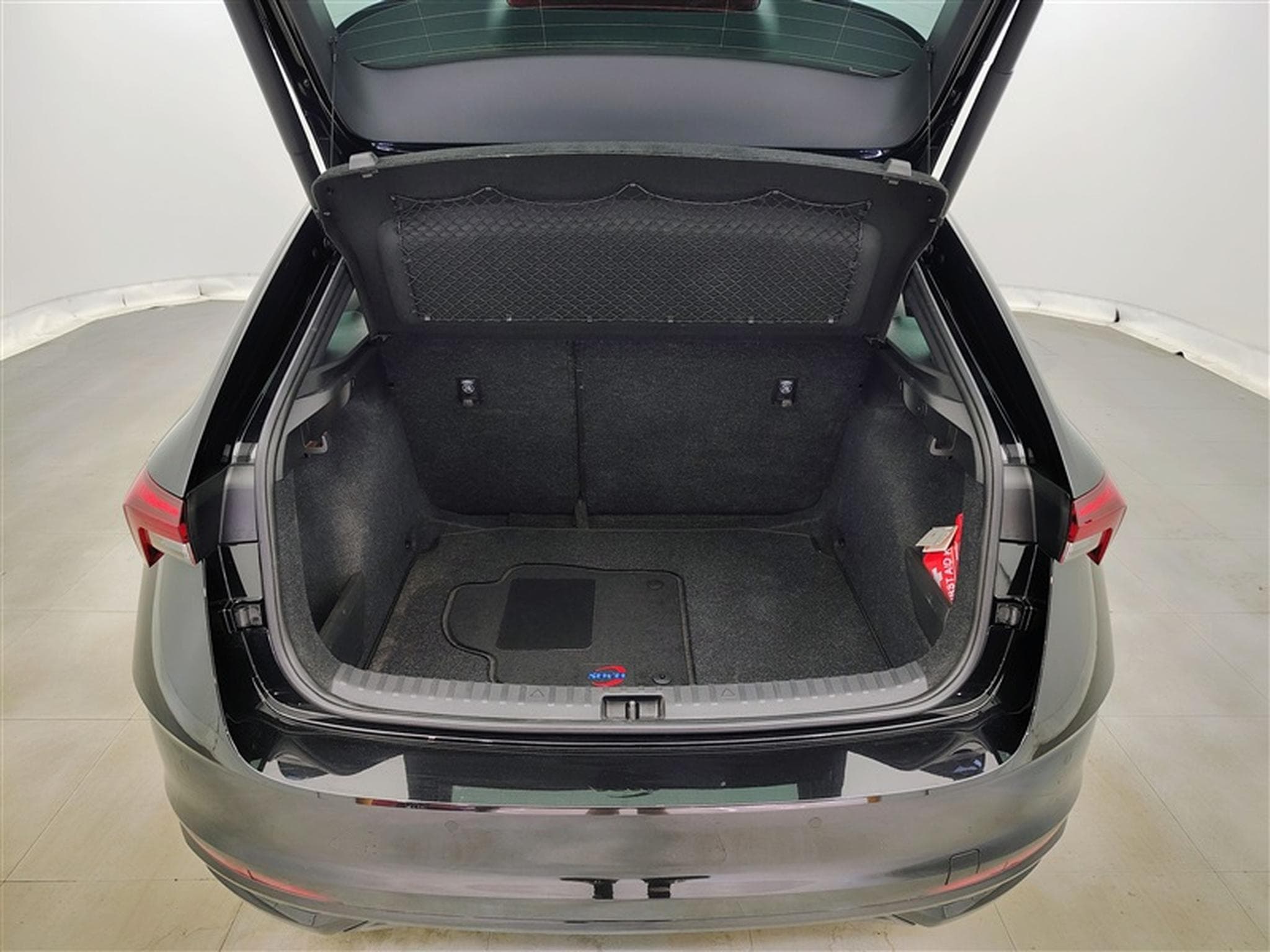 Skoda Scala 1.0 TSI MonteCarlo DSG *NAVI/FULL LED/T.PANO/CAM/JA18* (2024) - Photo 14
