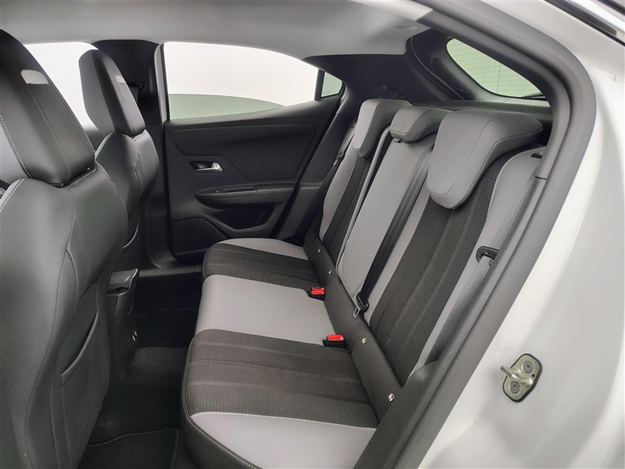 Opel Mokka 1.2 Turbo Elegance S/S (EU6.4) (2023) - Photo 13