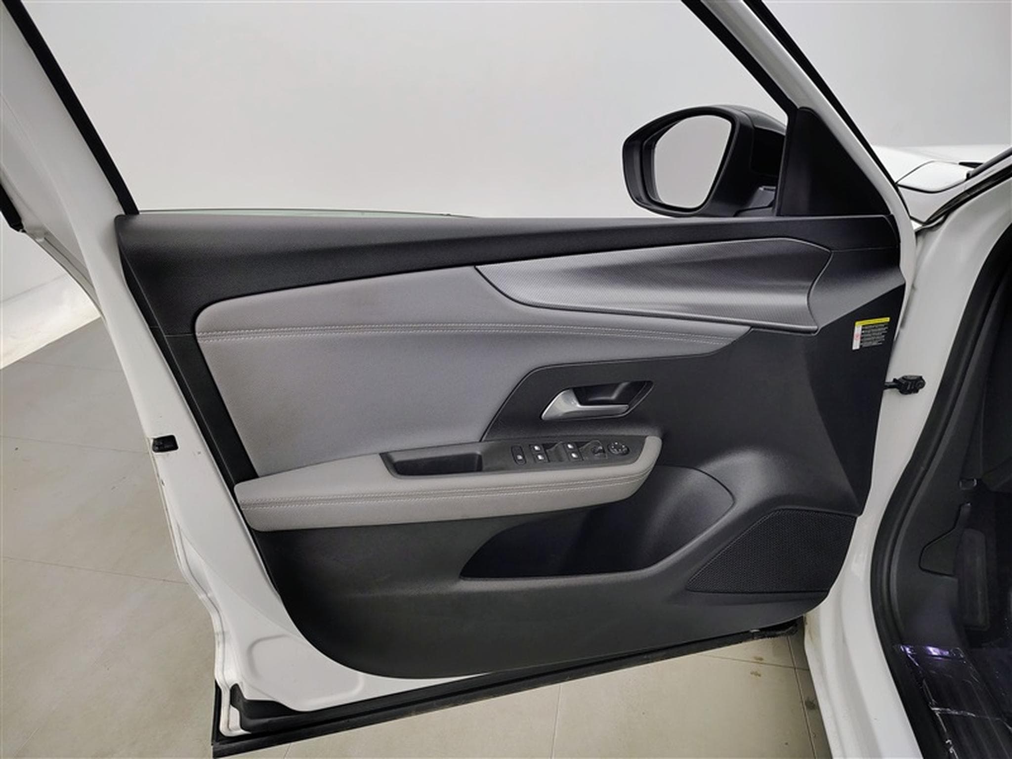 Opel Mokka 1.2 Turbo Elegance S/S (EU6.4) (2023) - Photo 17